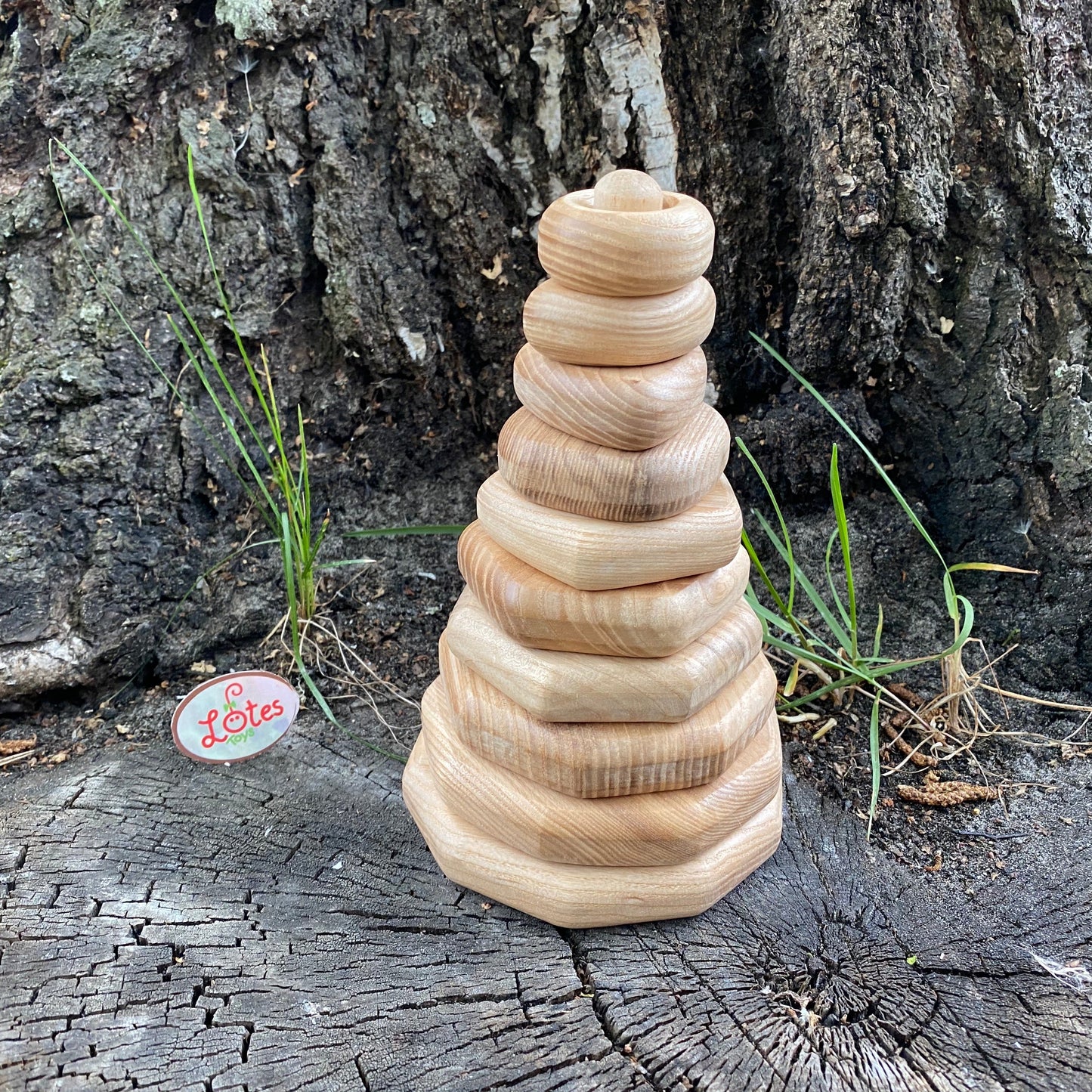 Lotes Toys Natural Geometric Wooden Stacking Pyramid - 10 pieces PY04