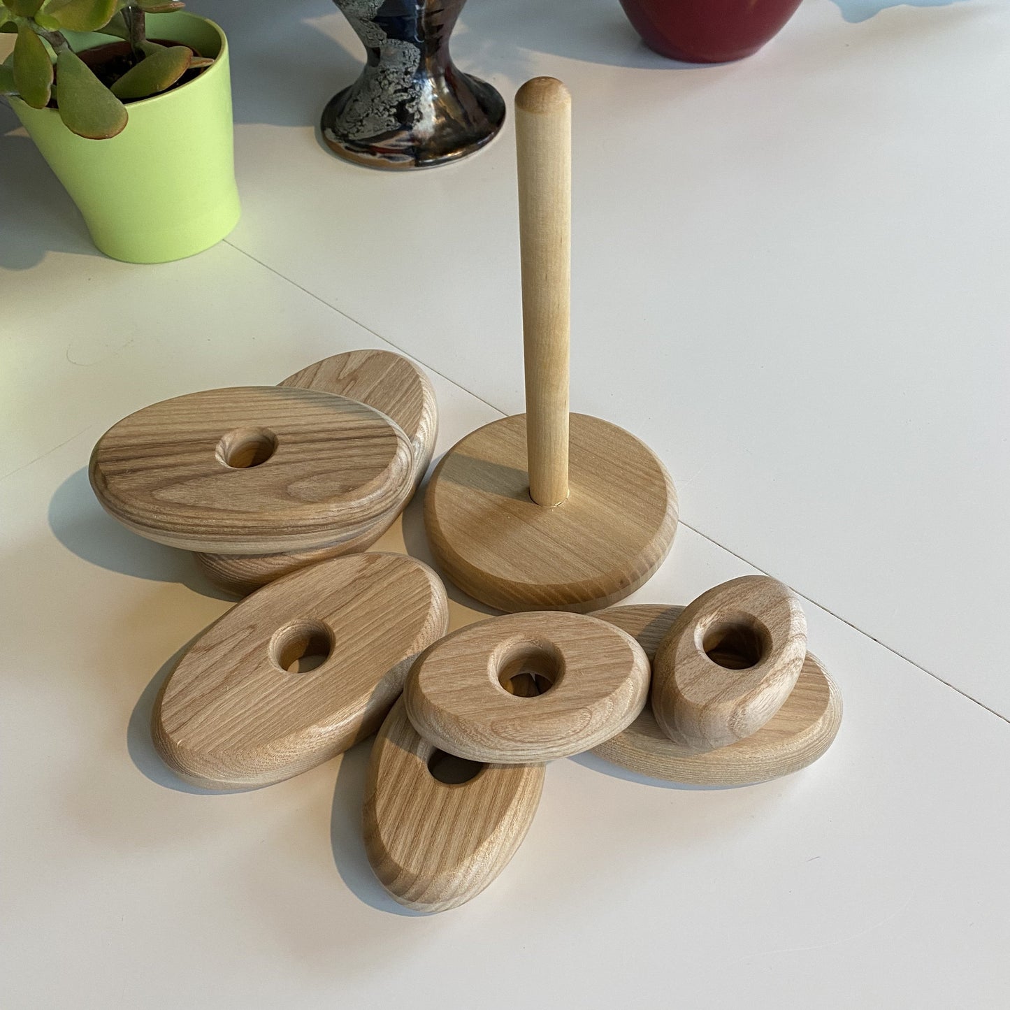 Lotes Toys Natural Oval Wooden Stacking Pyramid - 7 pieces PY56