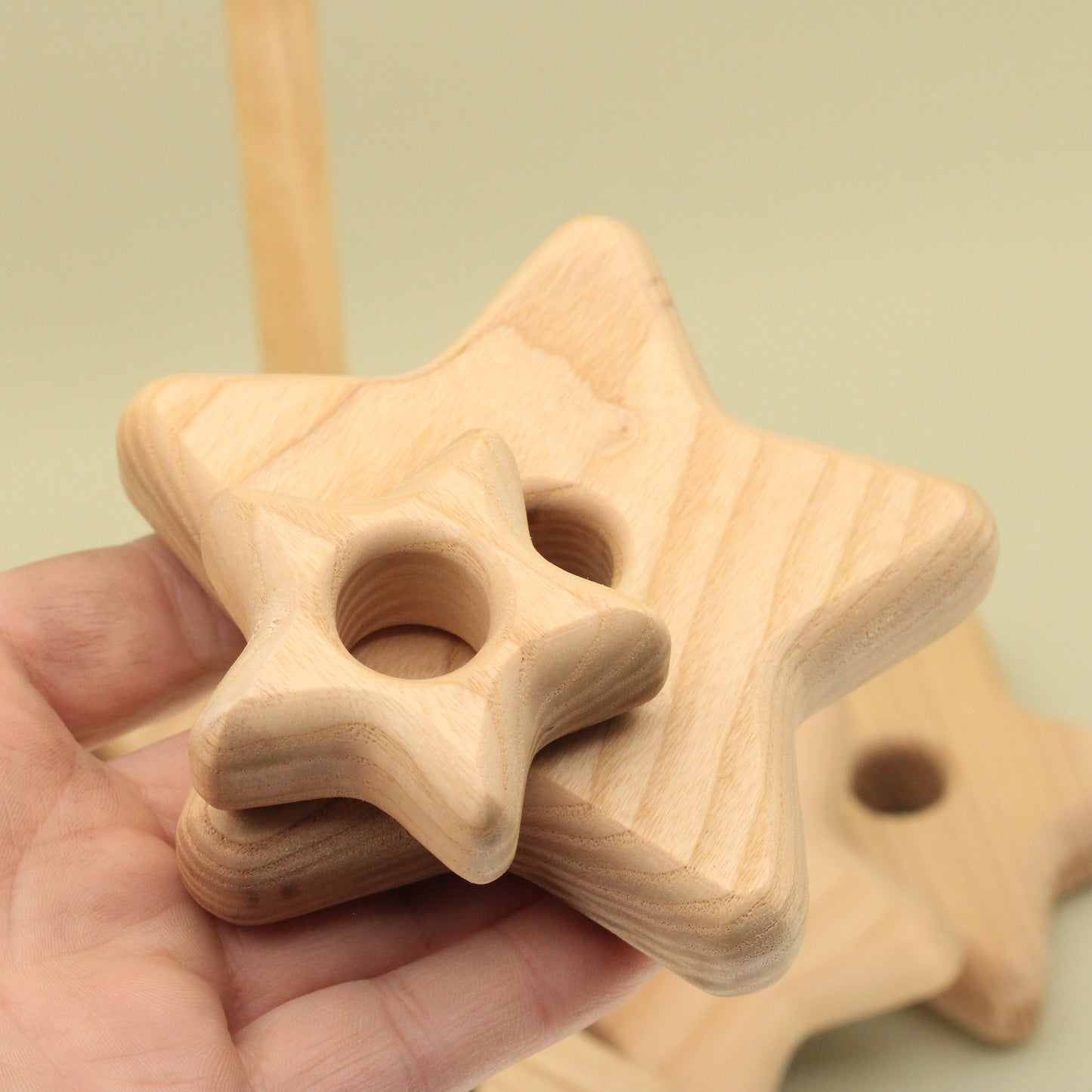 Lotes Toys Natural Star Wooden Stacking Pyramid - 7 pieces PY57