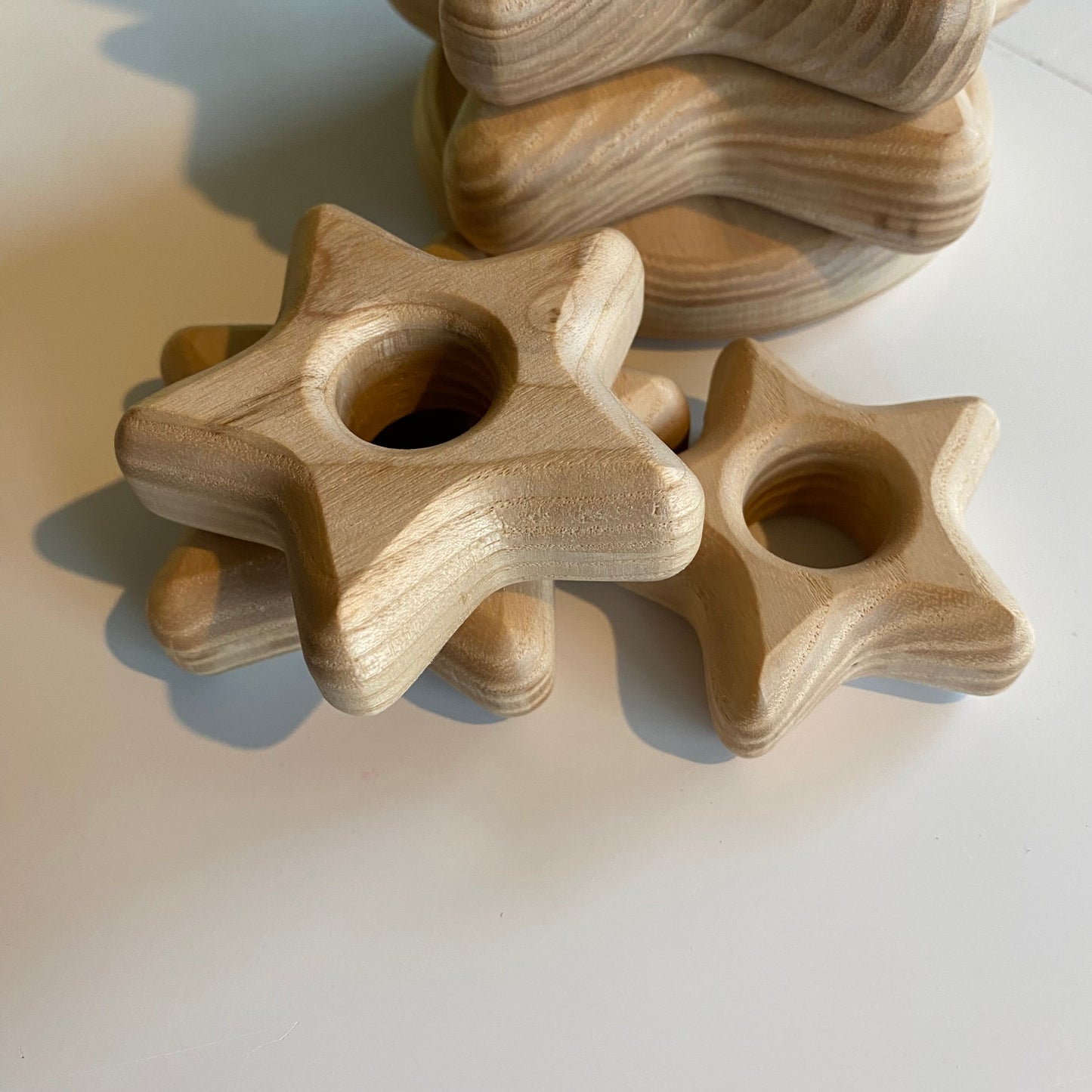 Lotes Toys Natural Star Wooden Stacking Pyramid - 7 pieces PY57