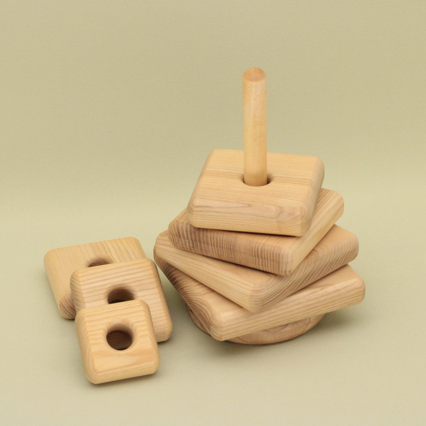 Lotes Toys Natural Square Wooden Stacking Pyramid - 7 pieces PY51