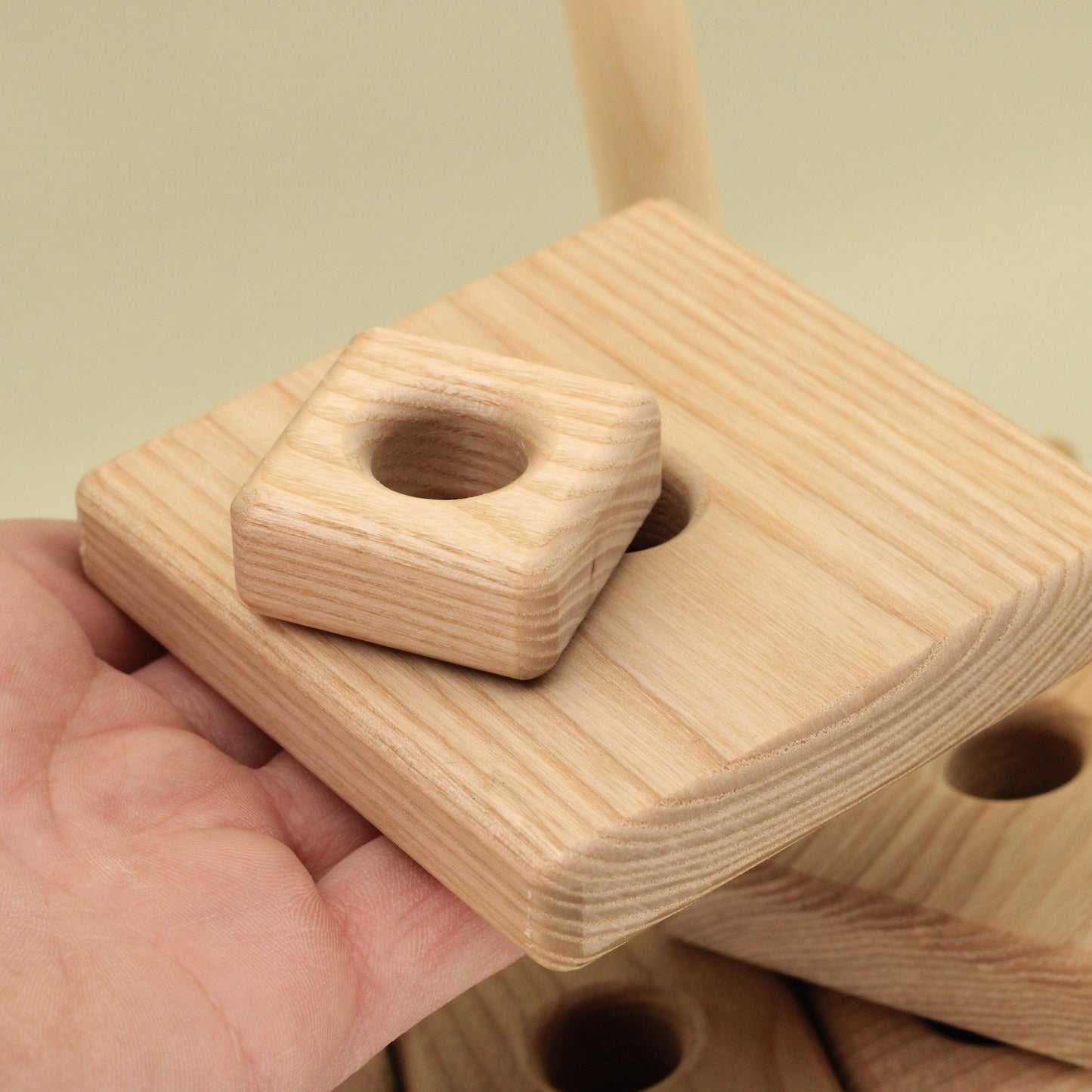 Lotes Toys Natural Square Wooden Stacking Pyramid - 10 pieces PY01