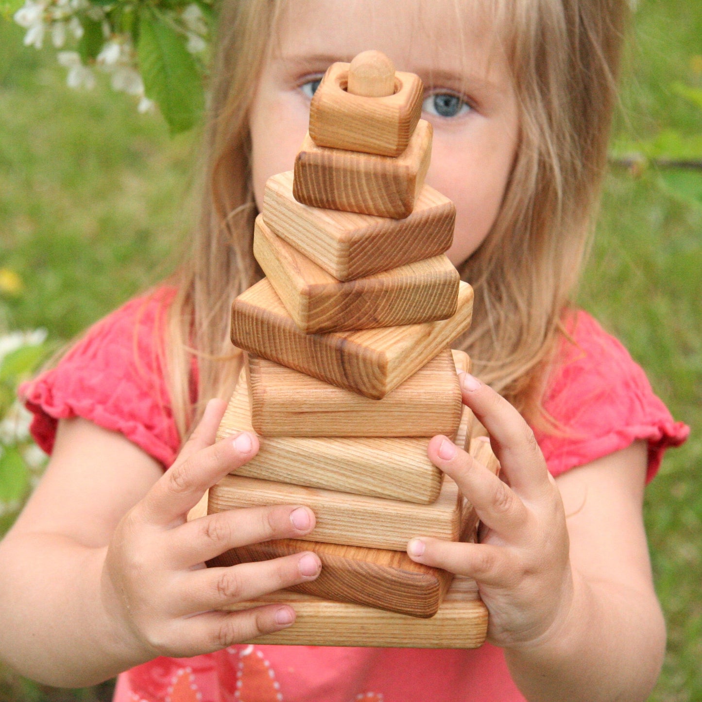 Lotes Toys Natural Square Wooden Stacking Pyramid - 10 pieces PY01