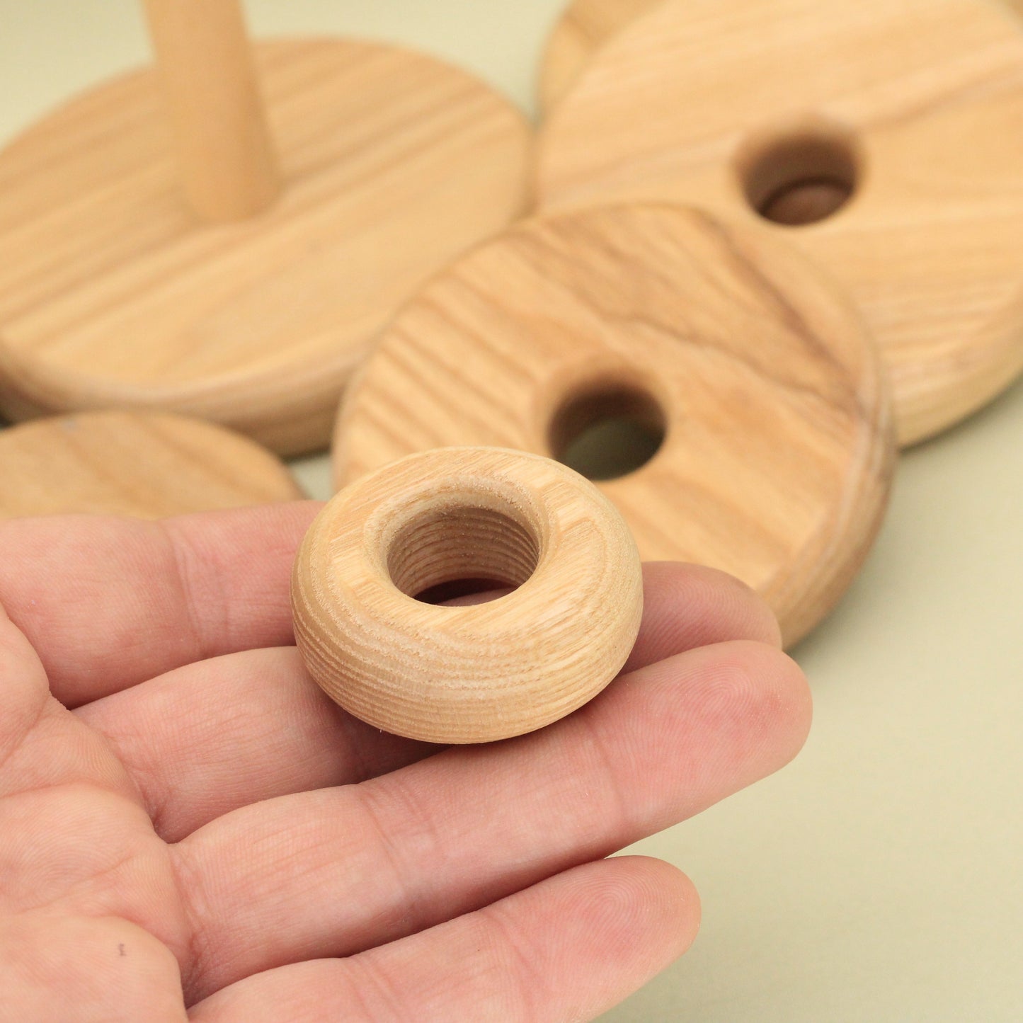 Lotes Toys Natural Rings Wooden Stacking Pyramid - 10 pieces PY02
