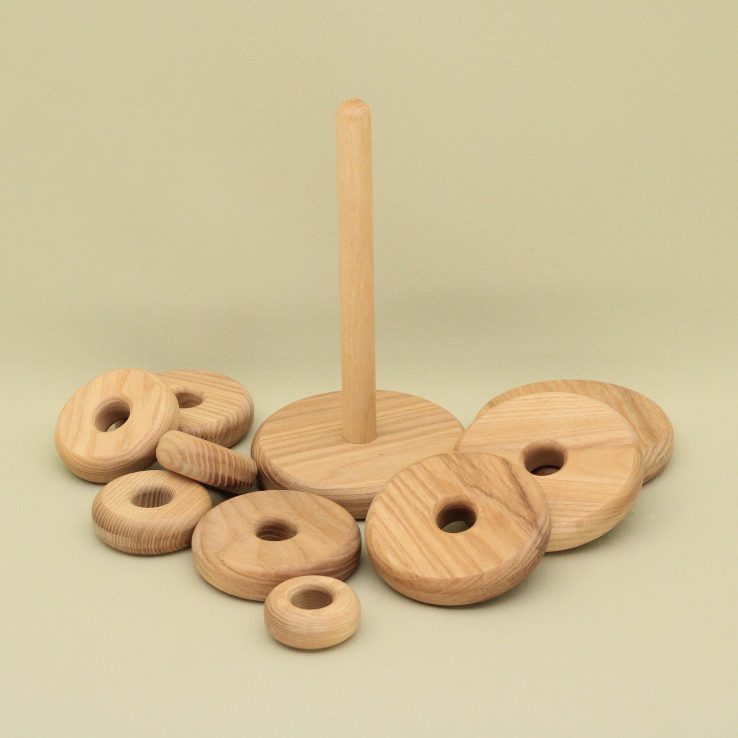Lotes Toys Natural Rings Wooden Stacking Pyramid - 10 pieces PY02