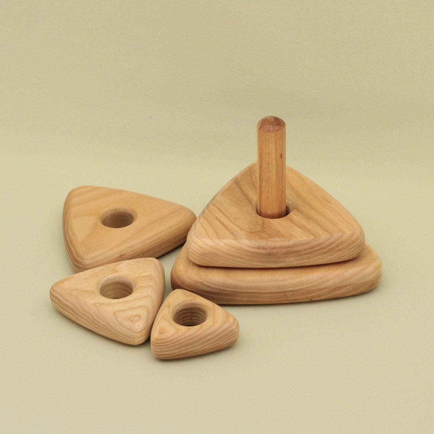 Lotes Toys Natural Triangles Wooden Stacking Pyramid PY24