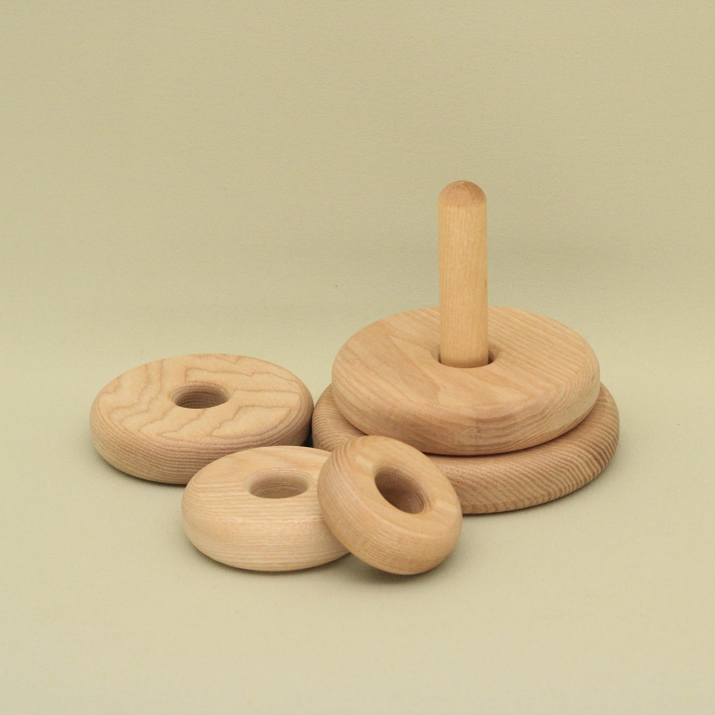 Lotes Toys Natural Rings Wooden Stacking Pyramid PY22