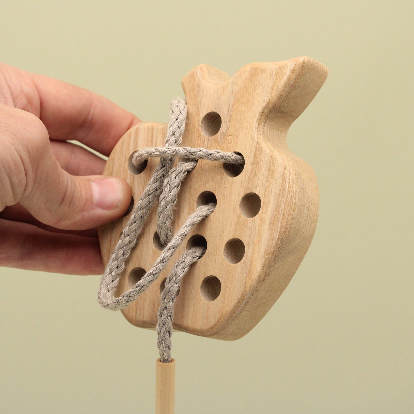 Lotes Toys Natural Wooden Threading Lacing Apple TT02
