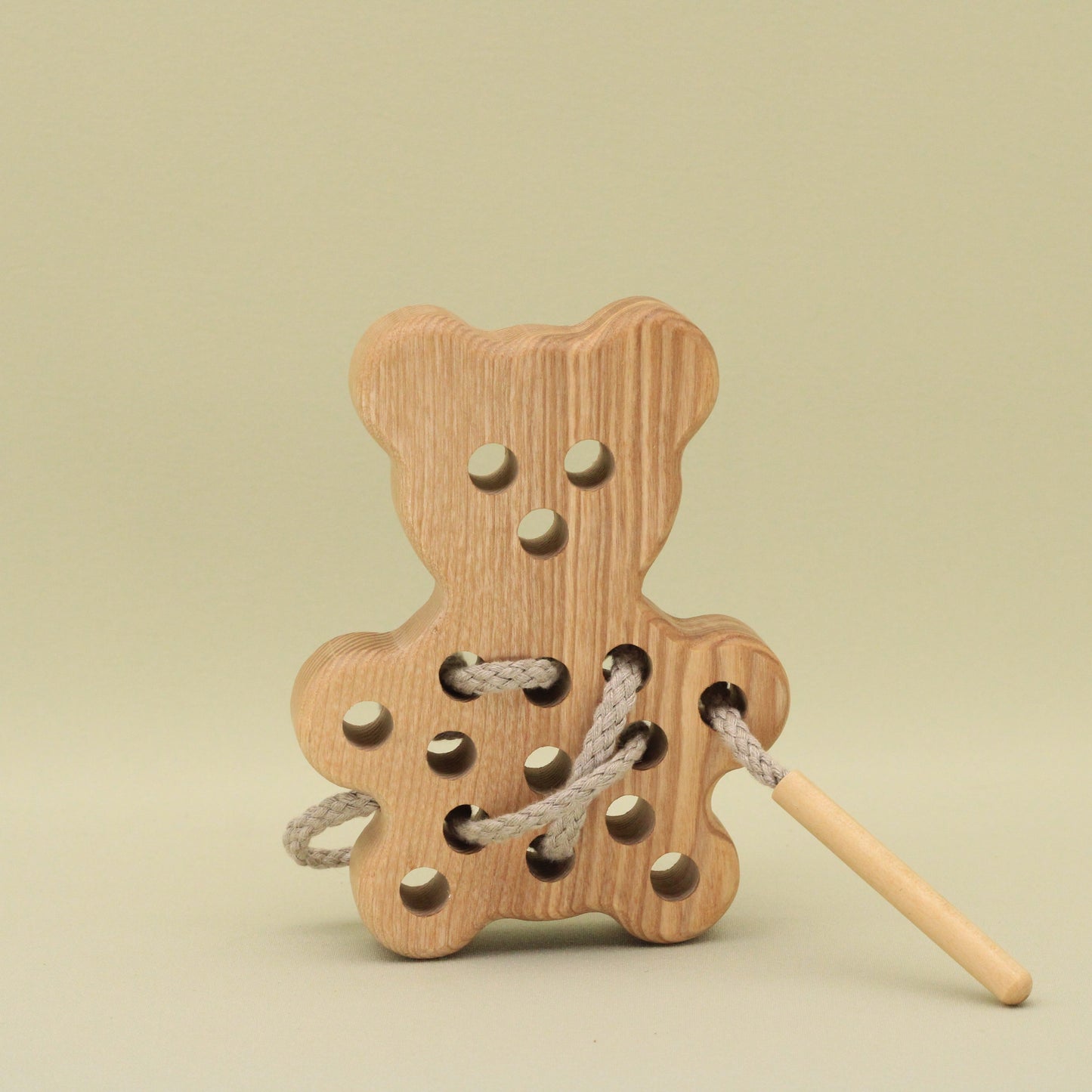 Lotes Toys Natural Wooden Threading Lacing Bear TT22
