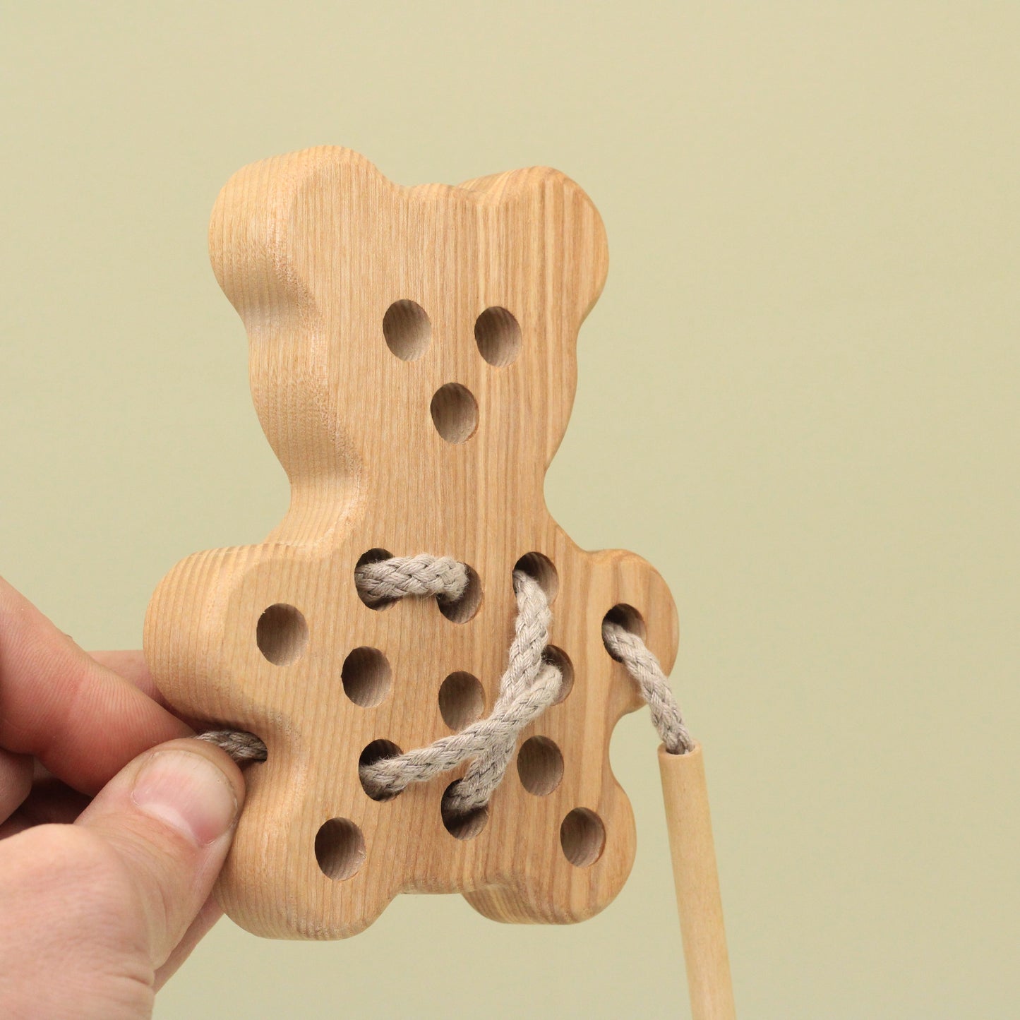 Lotes Toys Natural Wooden Threading Lacing Bear TT22