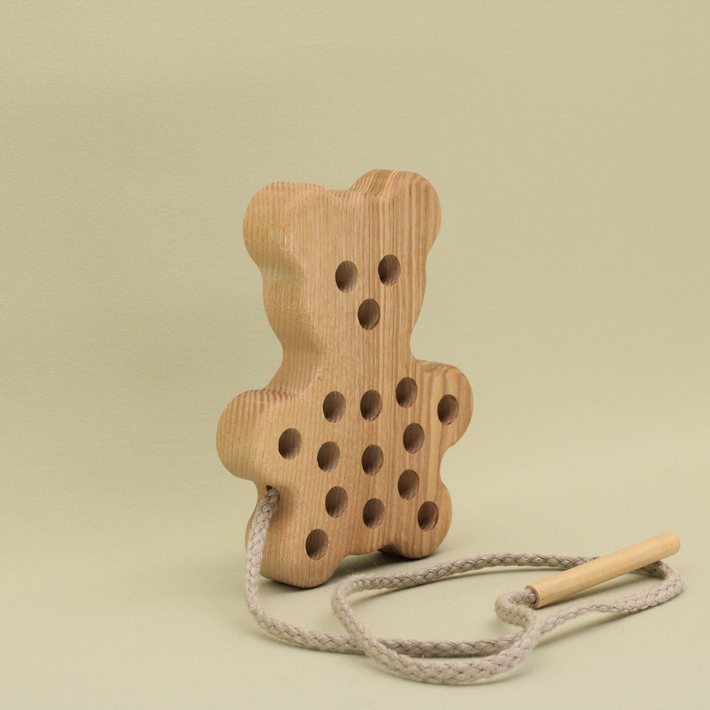 Lotes Toys Natural Wooden Threading Lacing Bear TT22