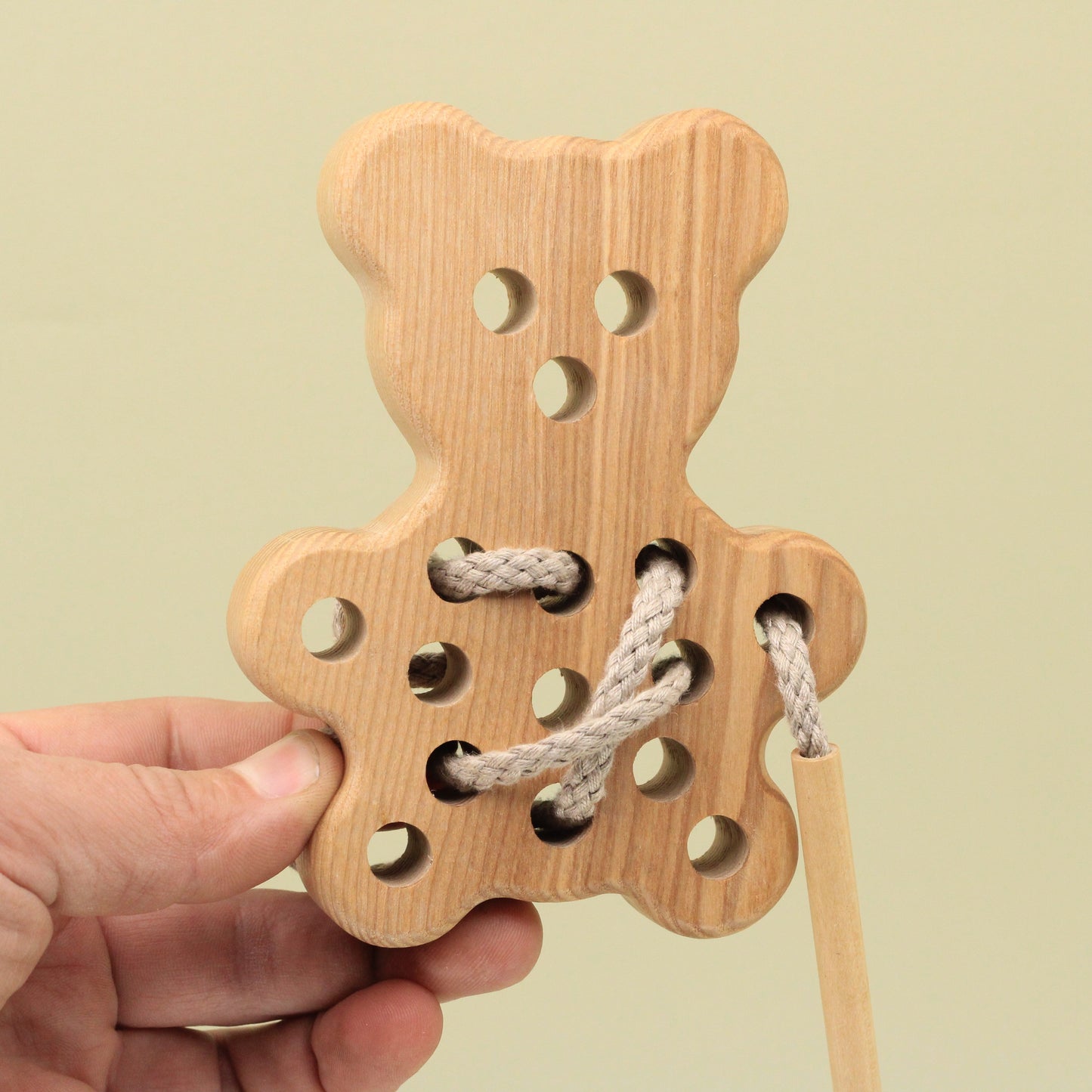 Lotes Toys Natural Wooden Threading Lacing Bear TT22