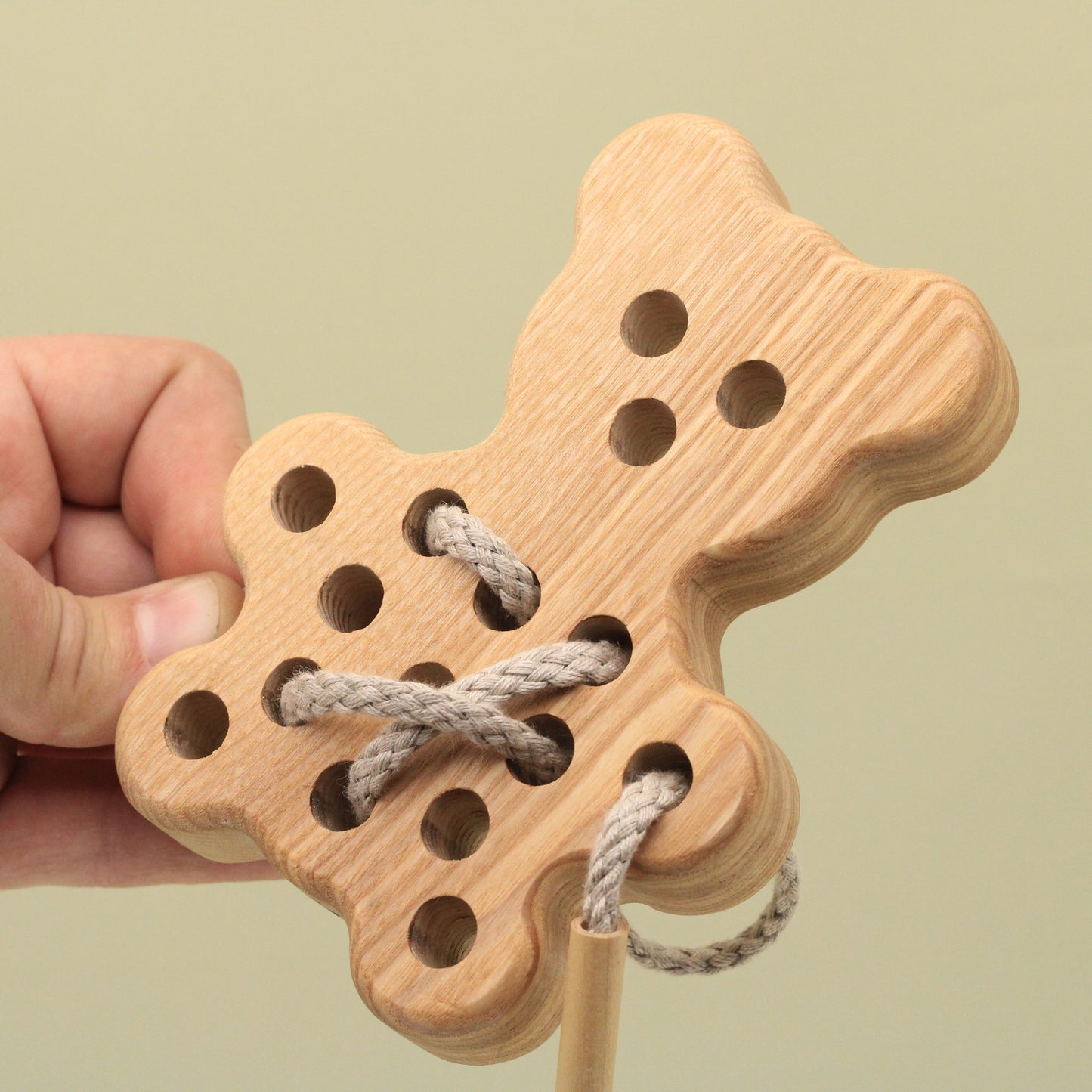 Lotes Toys Natural Wooden Threading Lacing Bear TT22