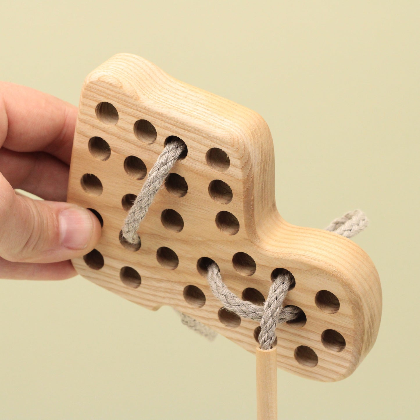 Lotes Toys Natural Wooden Threading Lacing Boot TT05