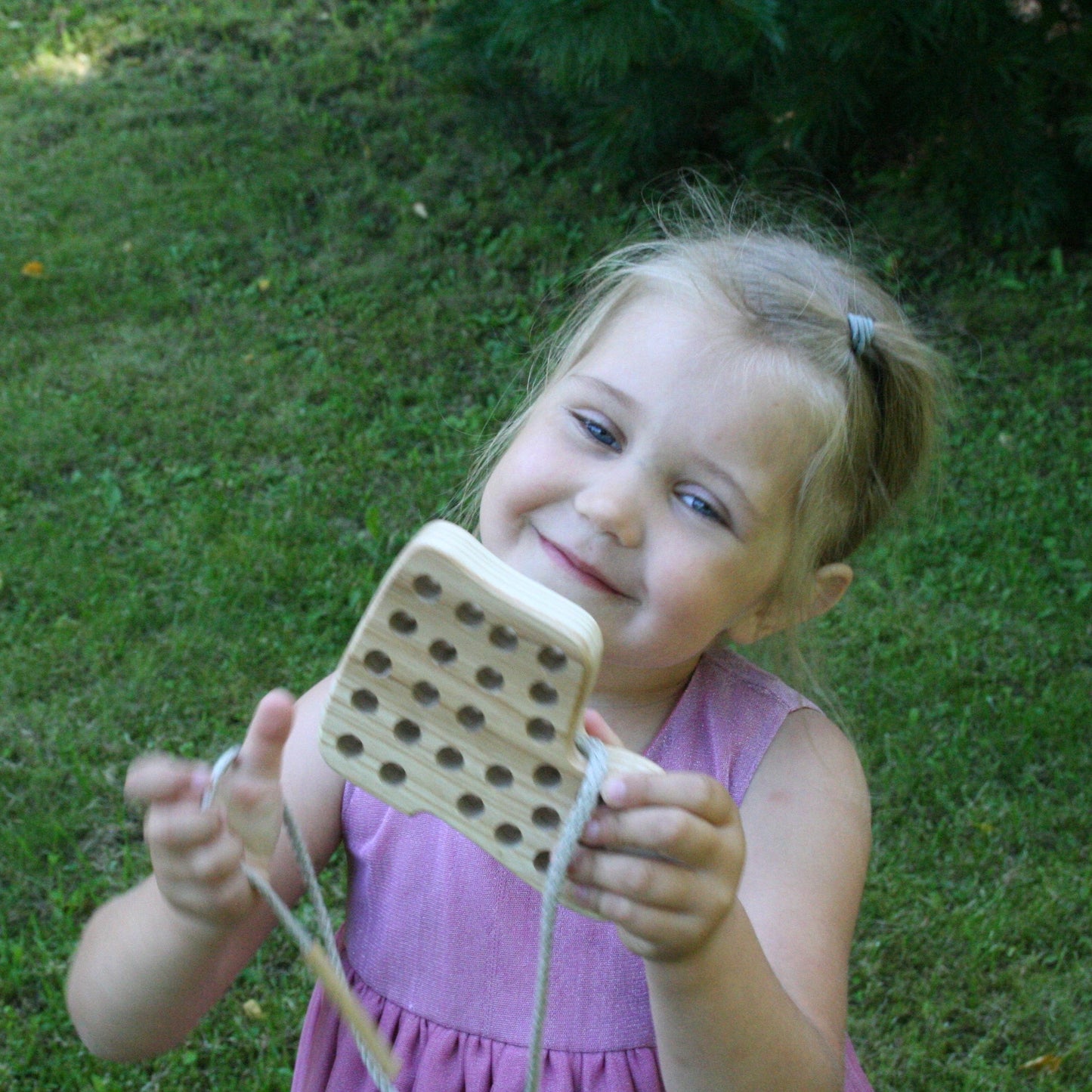 Lotes Toys Natural Wooden Threading Lacing Boot TT05