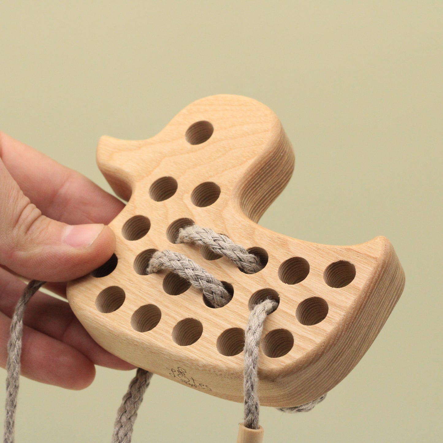 Lotes Toys Natural Wooden Threading Lacing Duck TT10