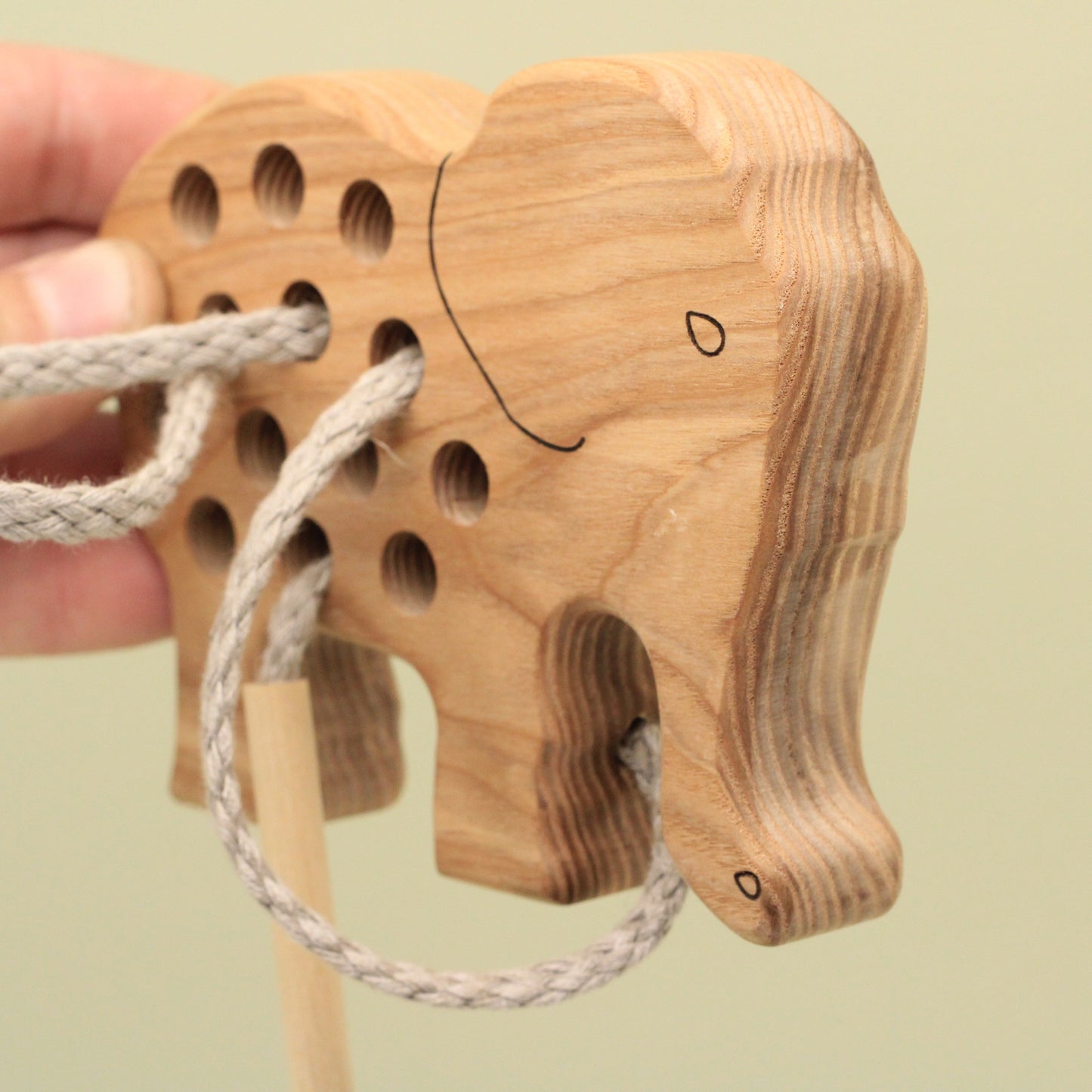 Lotes Toys Natural Wooden Threading Lacing Elephant TT26