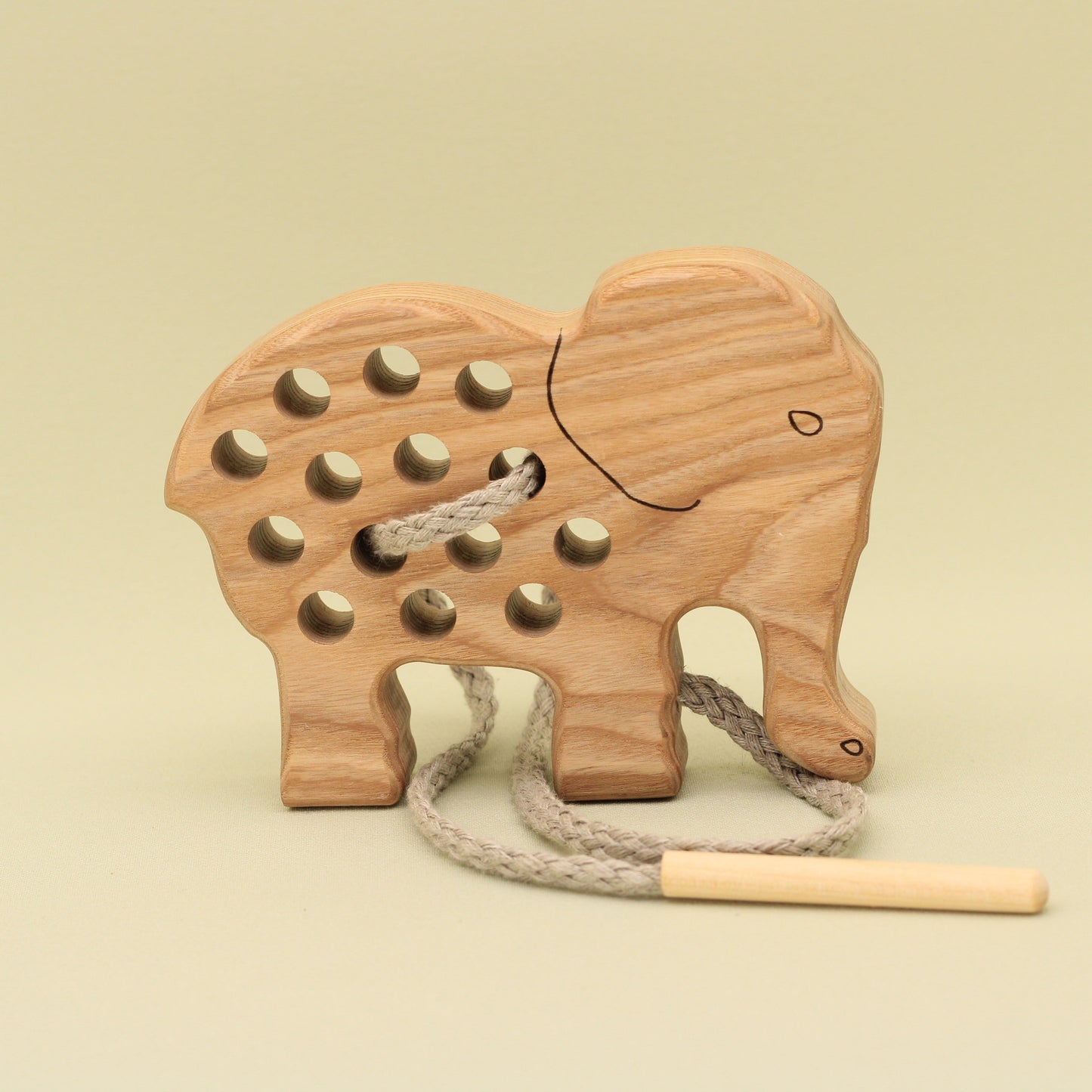 Lotes Toys Natural Wooden Threading Lacing Elephant TT26
