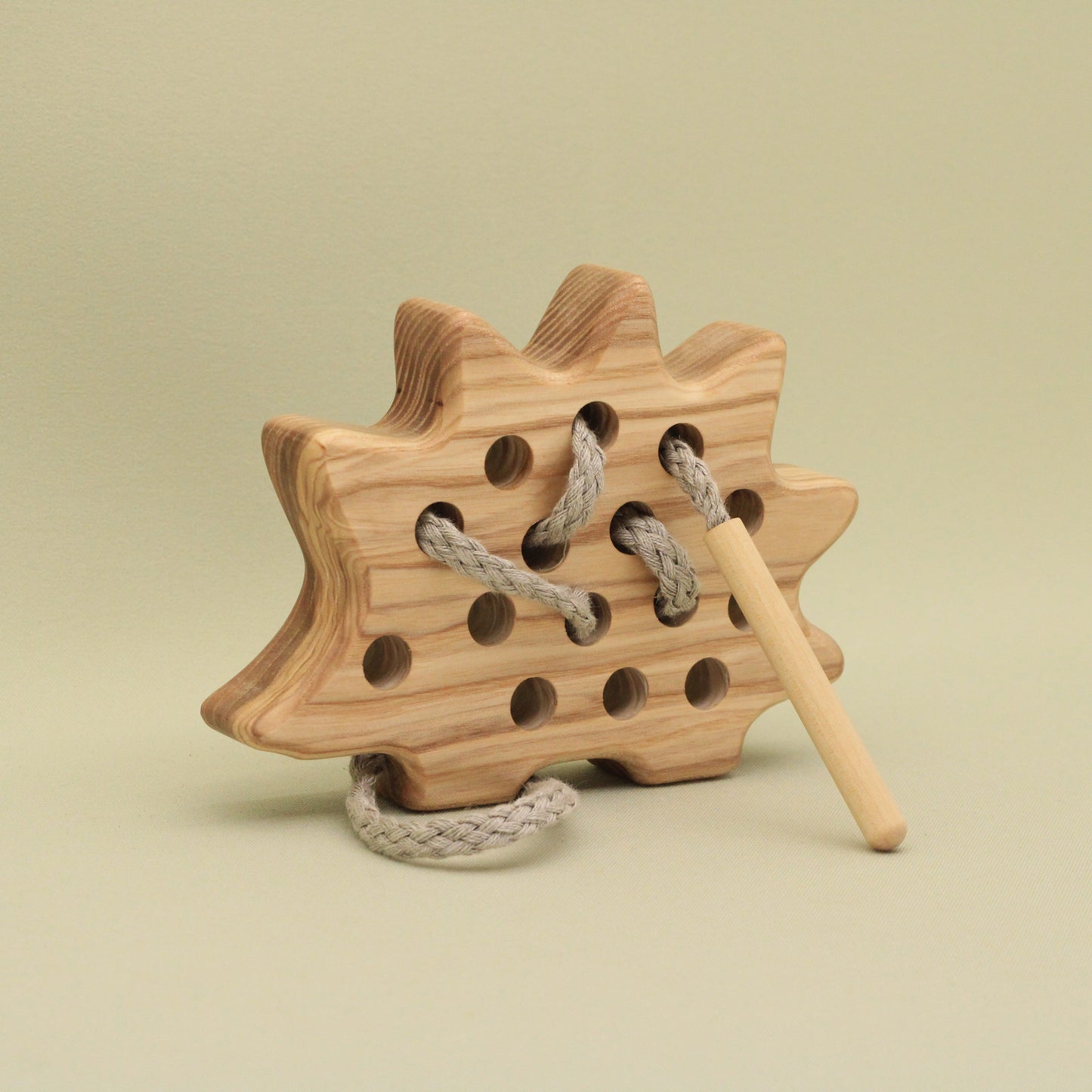 Lotes Toys Natural Wooden Threading Lacing Hedgehog TT17