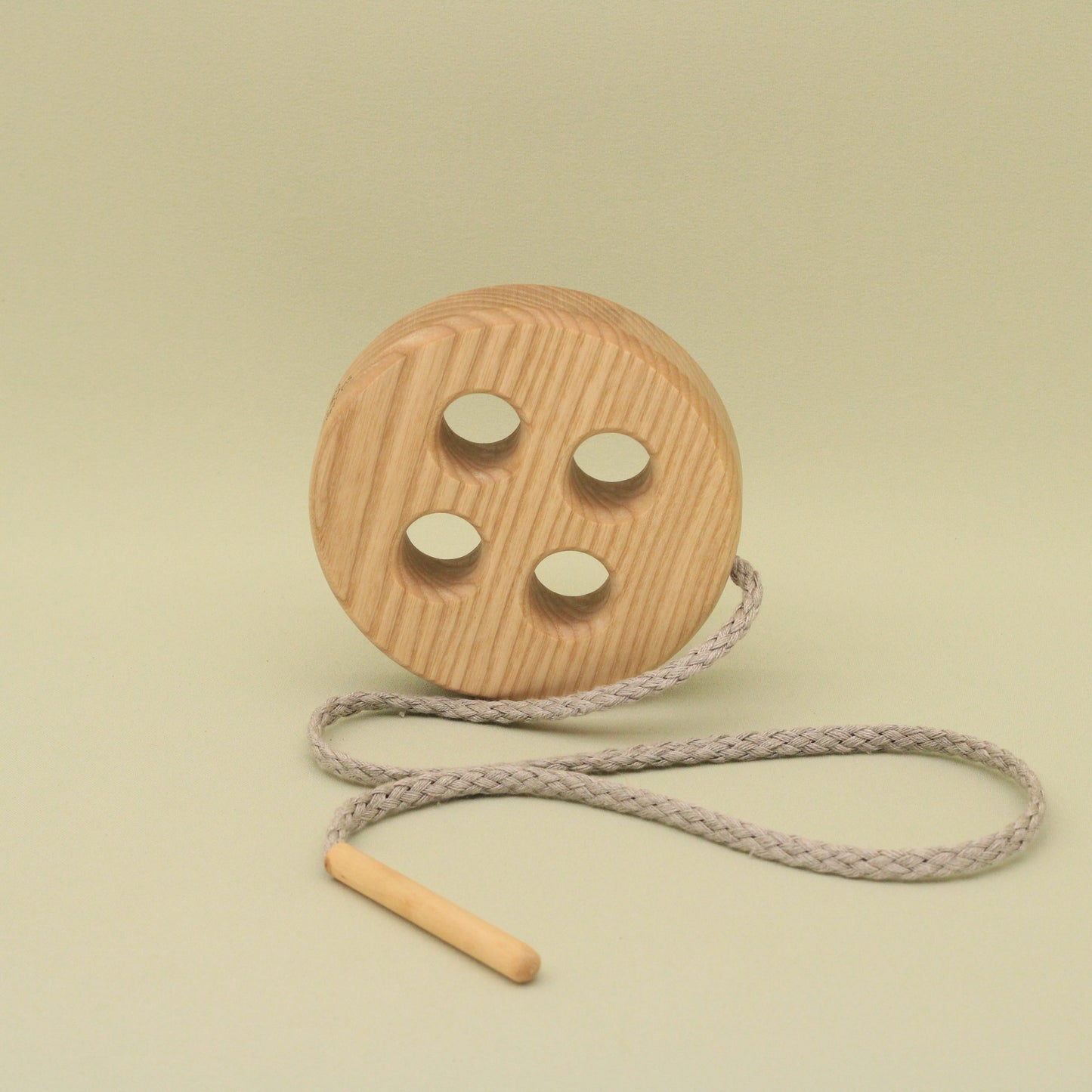 Lotes Toys Natural Wooden Threading Lacing Knob TT18