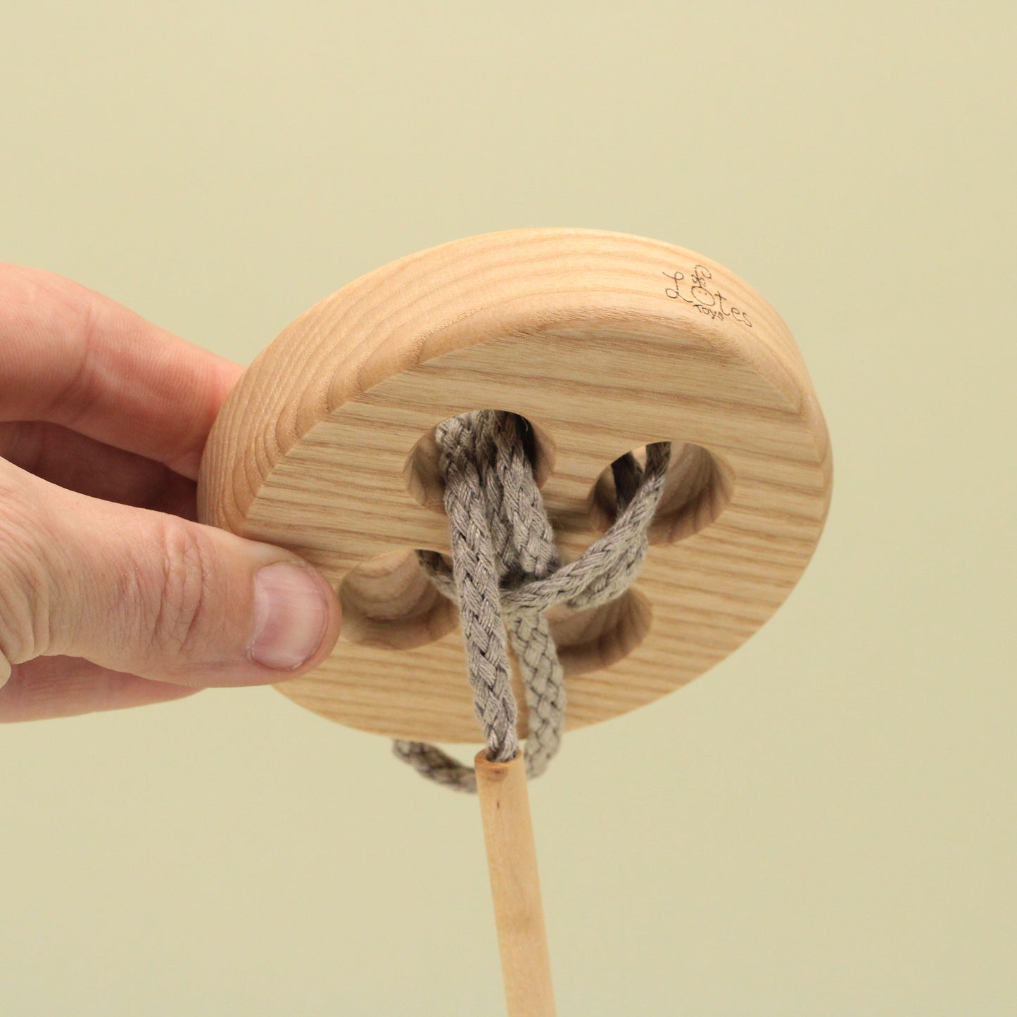 Lotes Toys Natural Wooden Threading Lacing Knob TT18