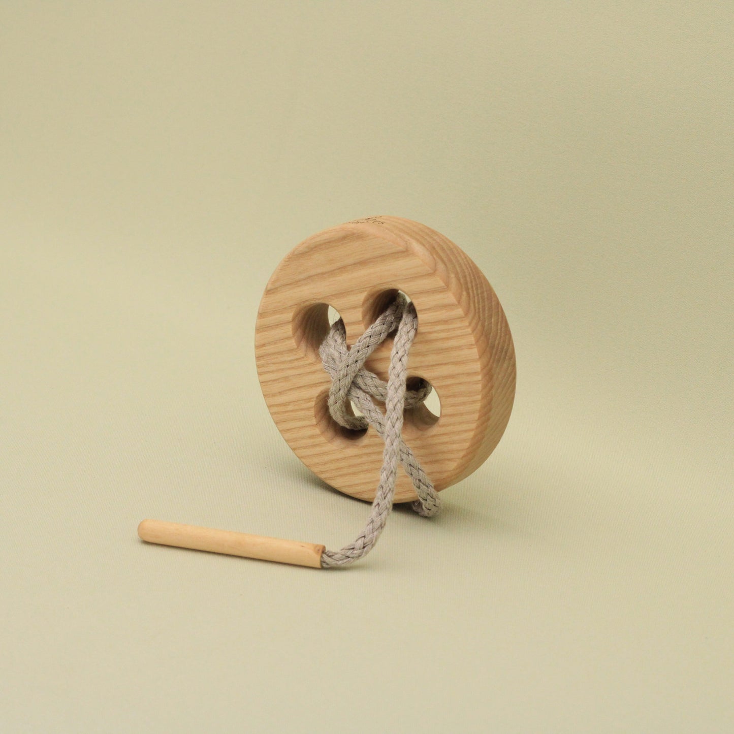 Lotes Toys Natural Wooden Threading Lacing Knob TT18