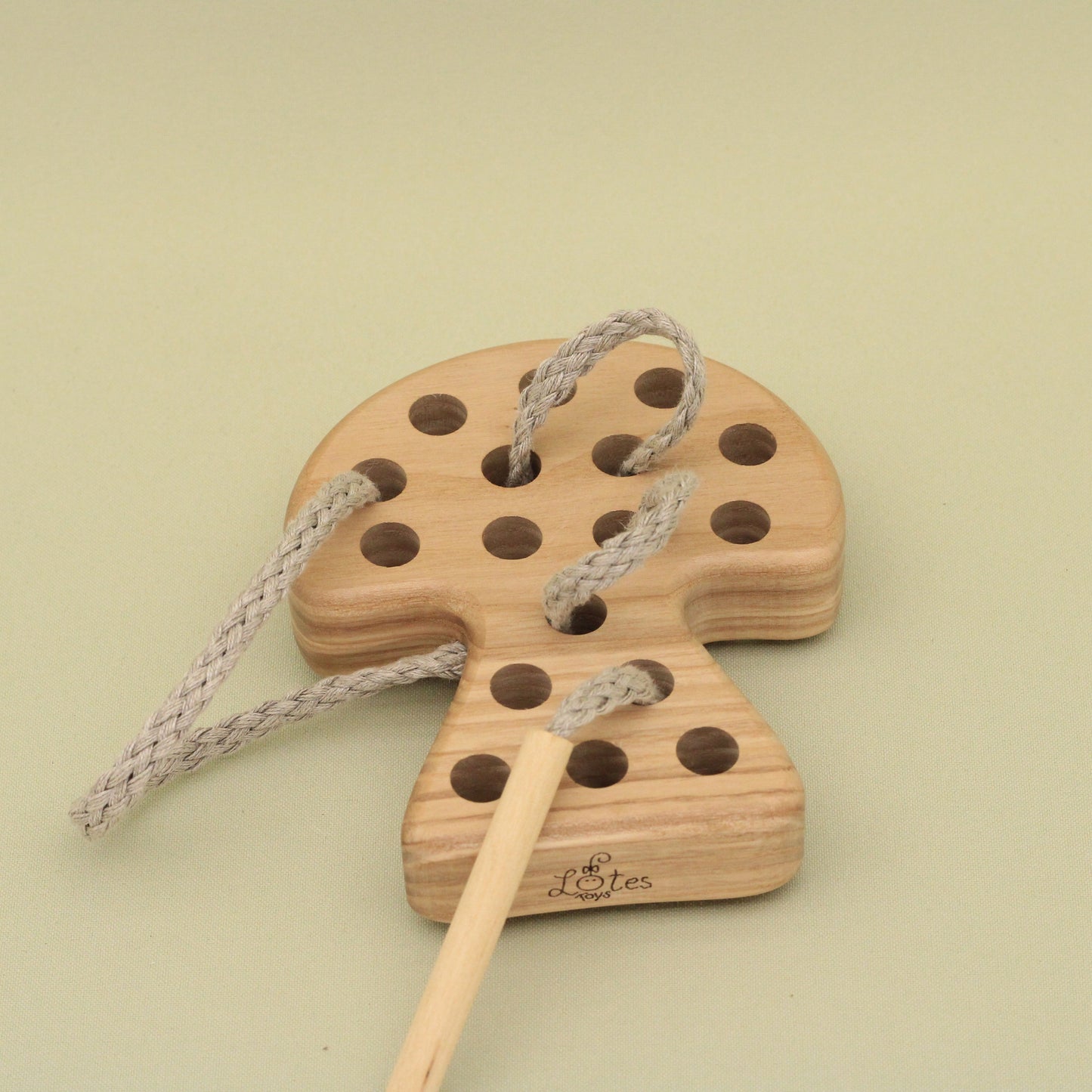 Lotes Toys Natural Wooden Threading Lacing Mushroom TT04