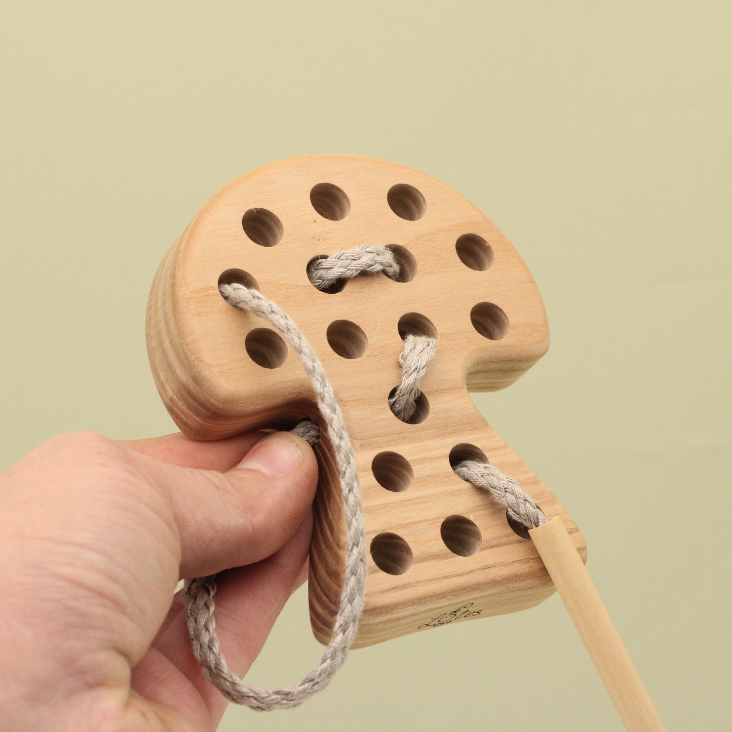 Lotes Toys Natural Wooden Threading Lacing Mushroom TT04