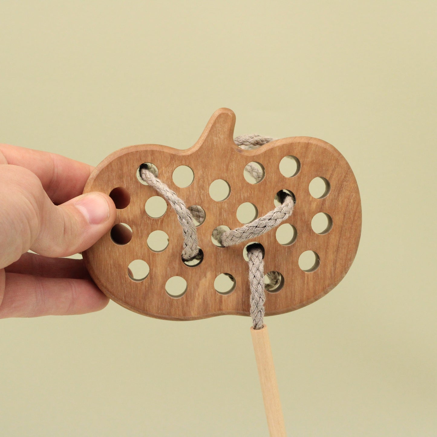 Lotes Toys Natural Wooden Threading Lacing Pumpkin TT07
