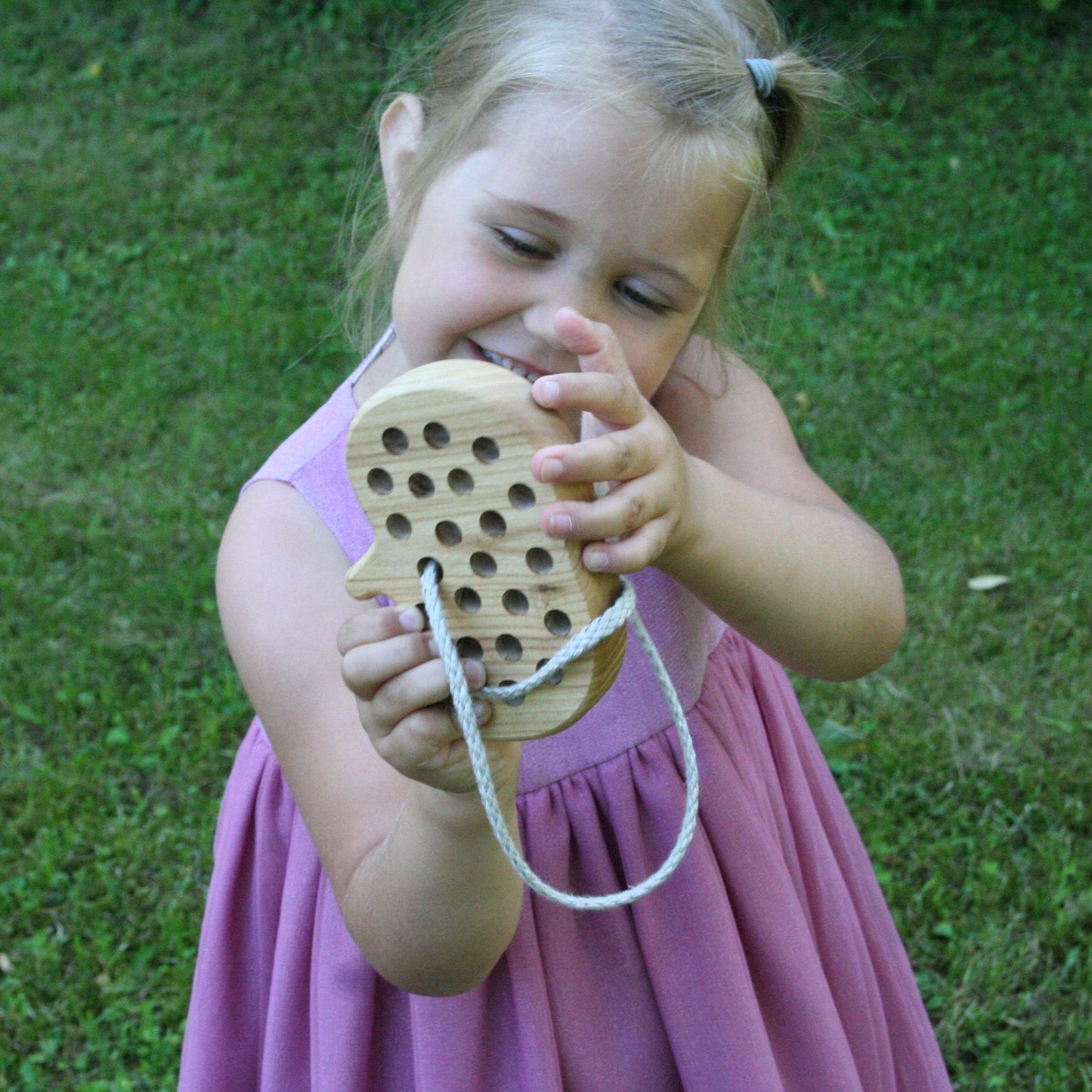 Lotes Toys Natural Wooden Threading Lacing Pumpkin TT07