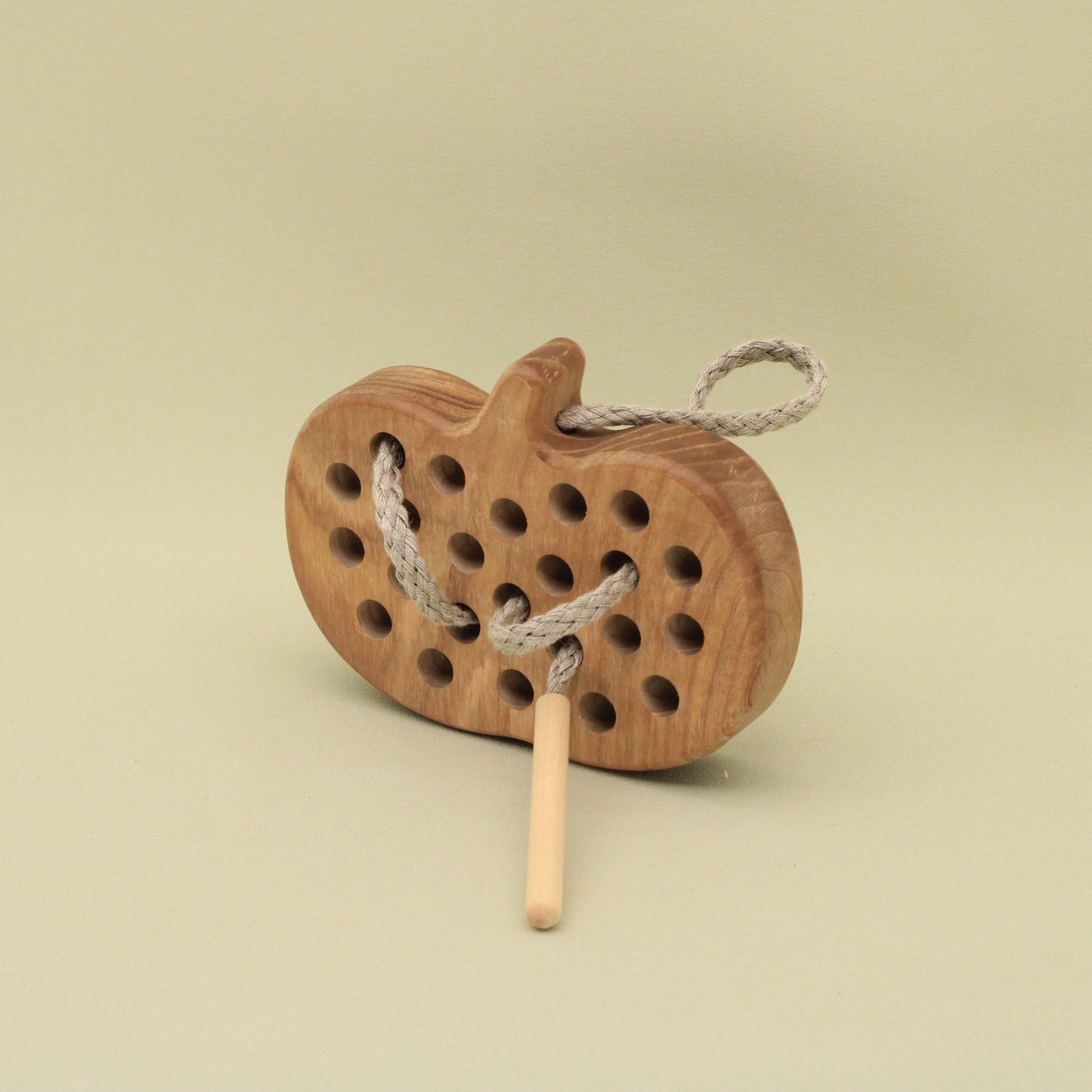 Lotes Toys Natural Wooden Threading Lacing Pumpkin TT07