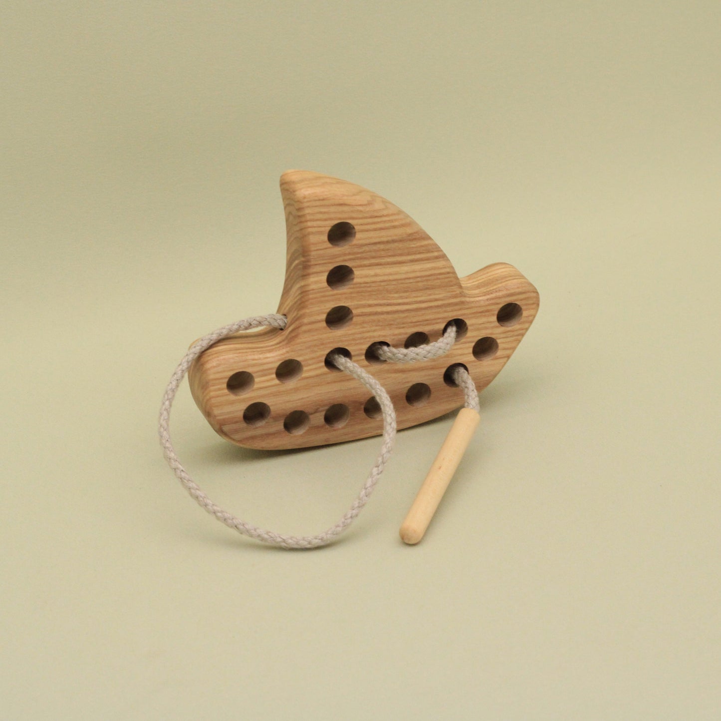 Lotes Toys Natural Wooden Threading Lacing Ship TT24