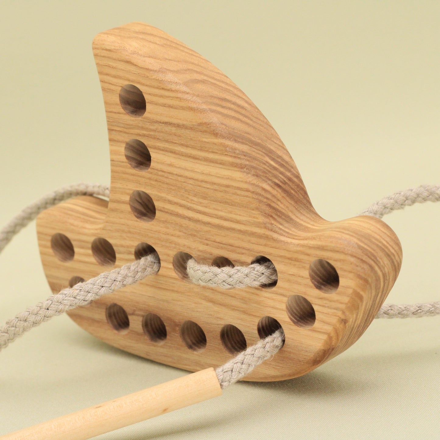 Lotes Toys Natural Wooden Threading Lacing Ship TT24