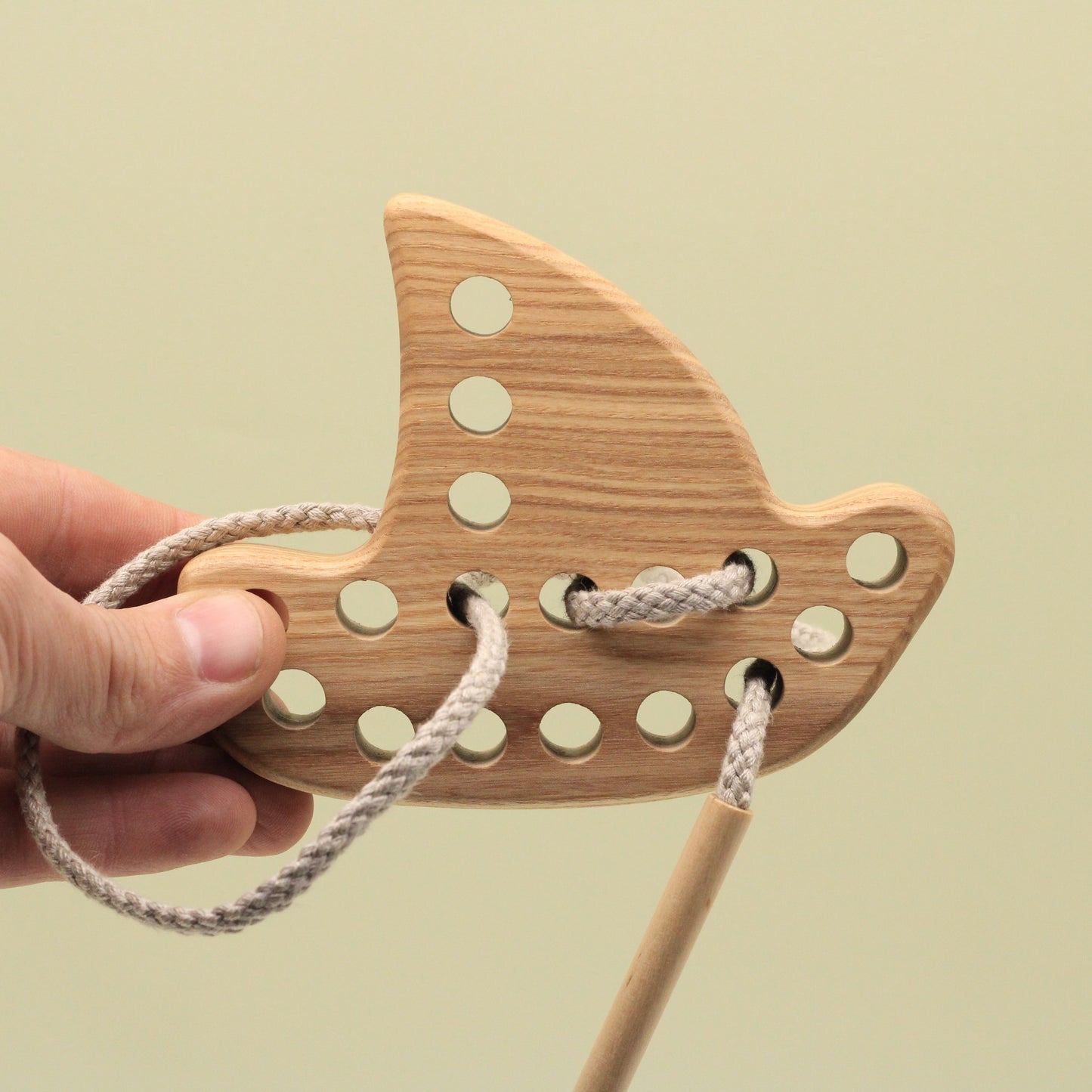 Lotes Toys Natural Wooden Threading Lacing Ship TT24