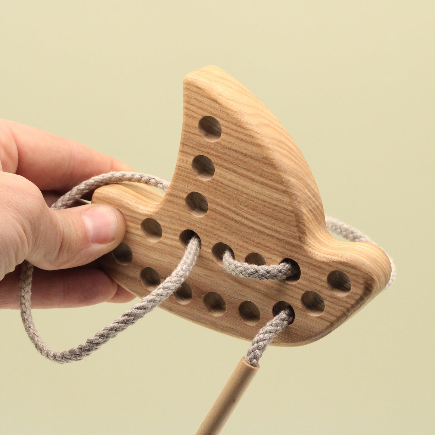 Lotes Toys Natural Wooden Threading Lacing Ship TT24