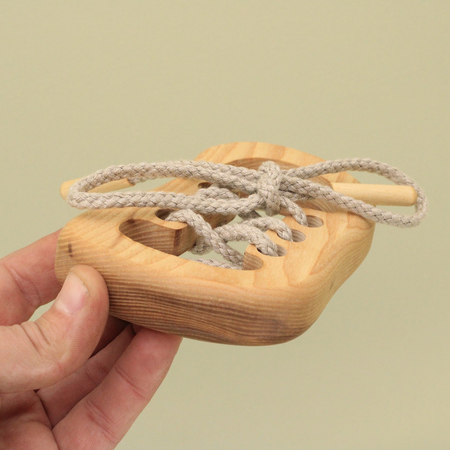 Lotes Toys Natural Wooden Threading Lacing Shoe Left TT19L