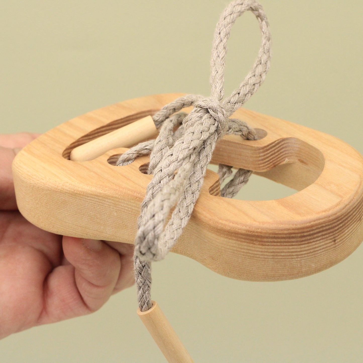 Lotes Toys Natural Wooden Threading Lacing Shoe Riht TT19R