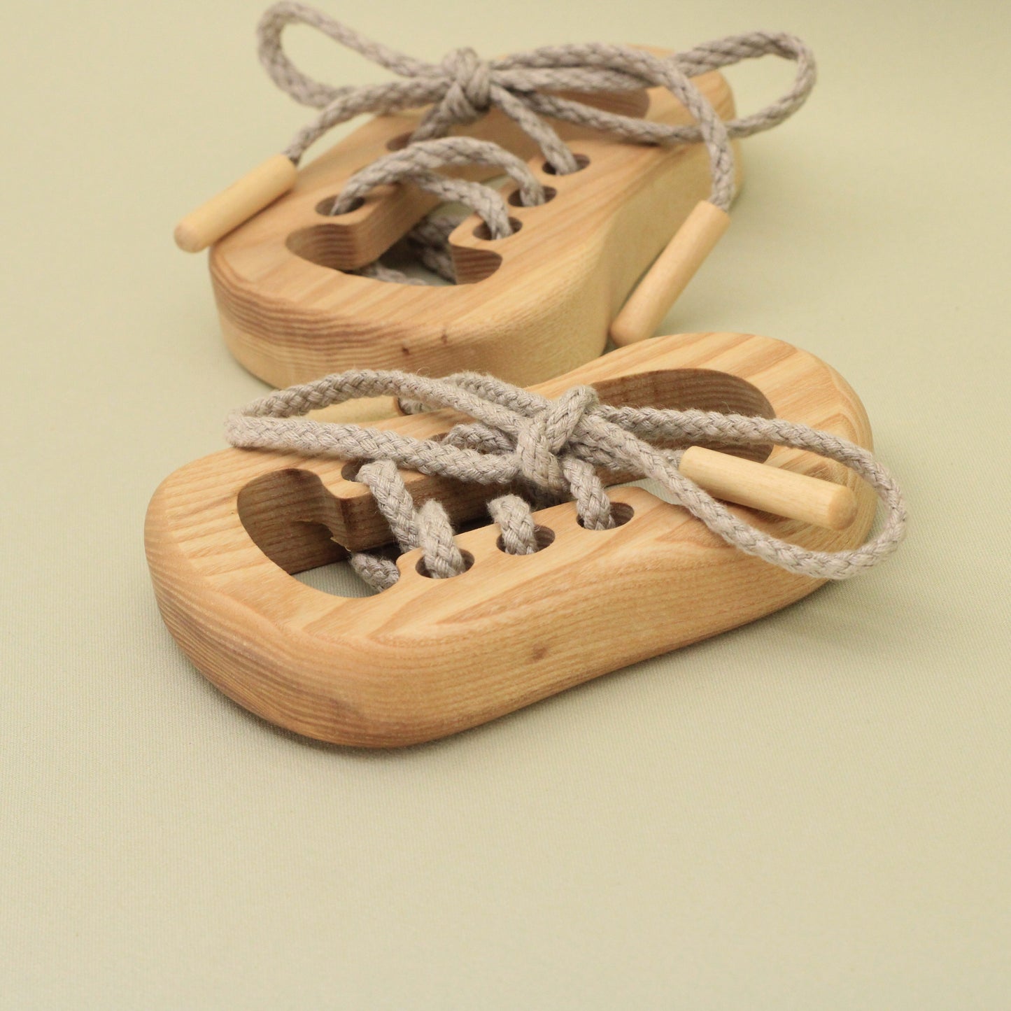 Lotes Toys Natural Wooden Threading Lacing Shoe pair TT19 L,R