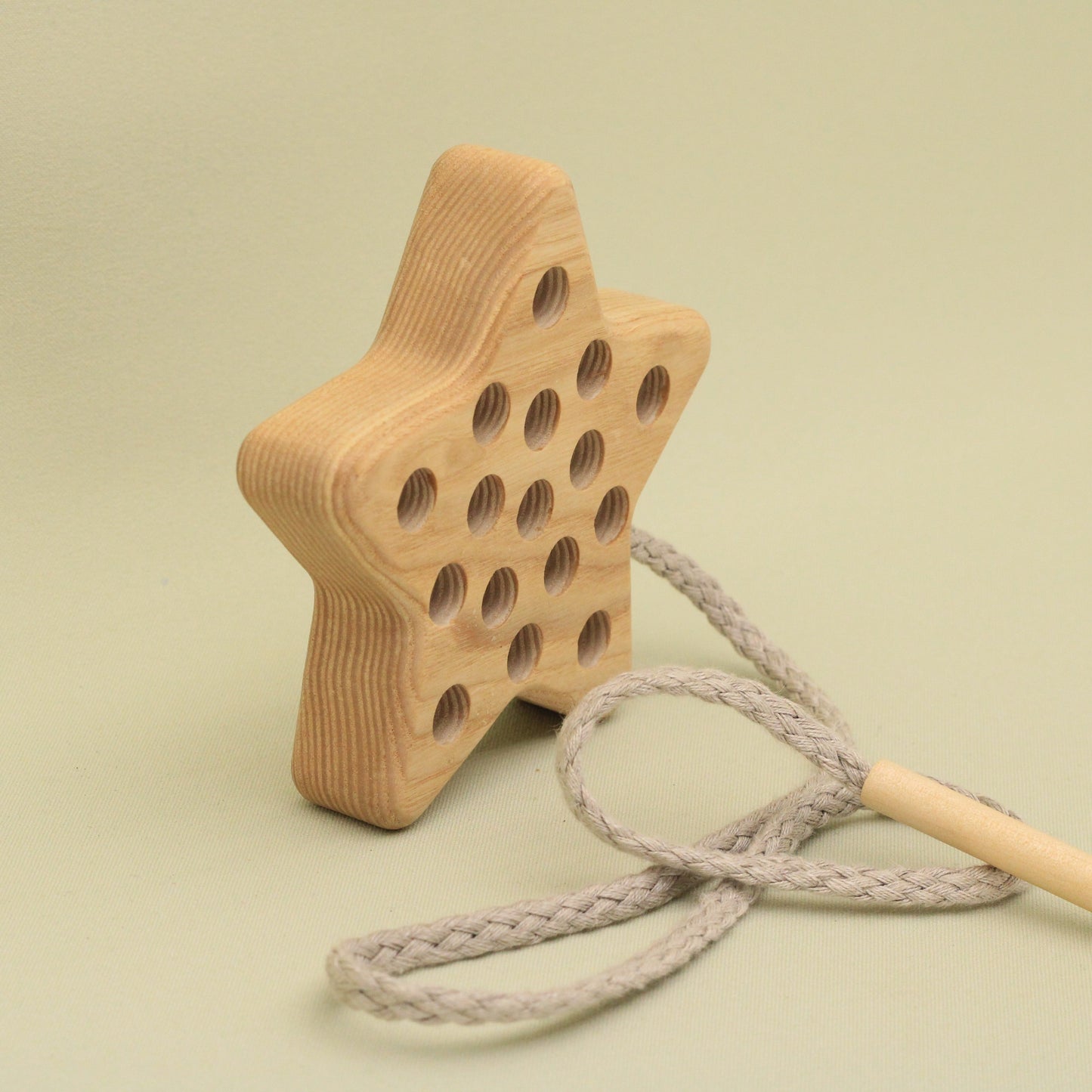 Lotes Toys Natural Wooden Threading Lacing Star TT21