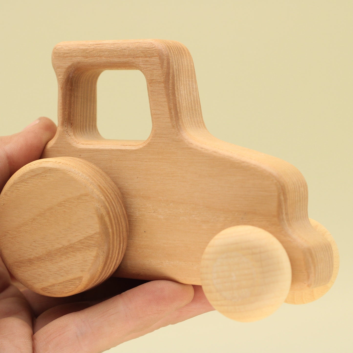 Lotes Toys wooden Eco Natural Tractor TR02