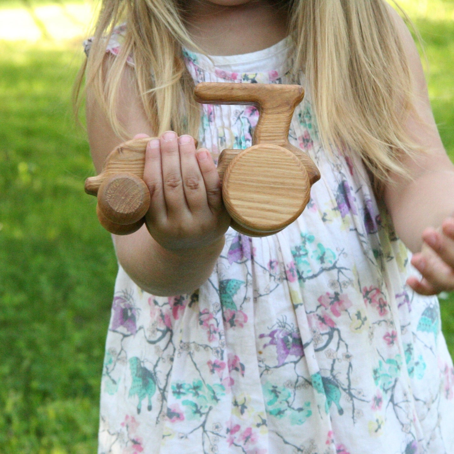 Lotes Toys wooden Eco Natural Tractor TR04