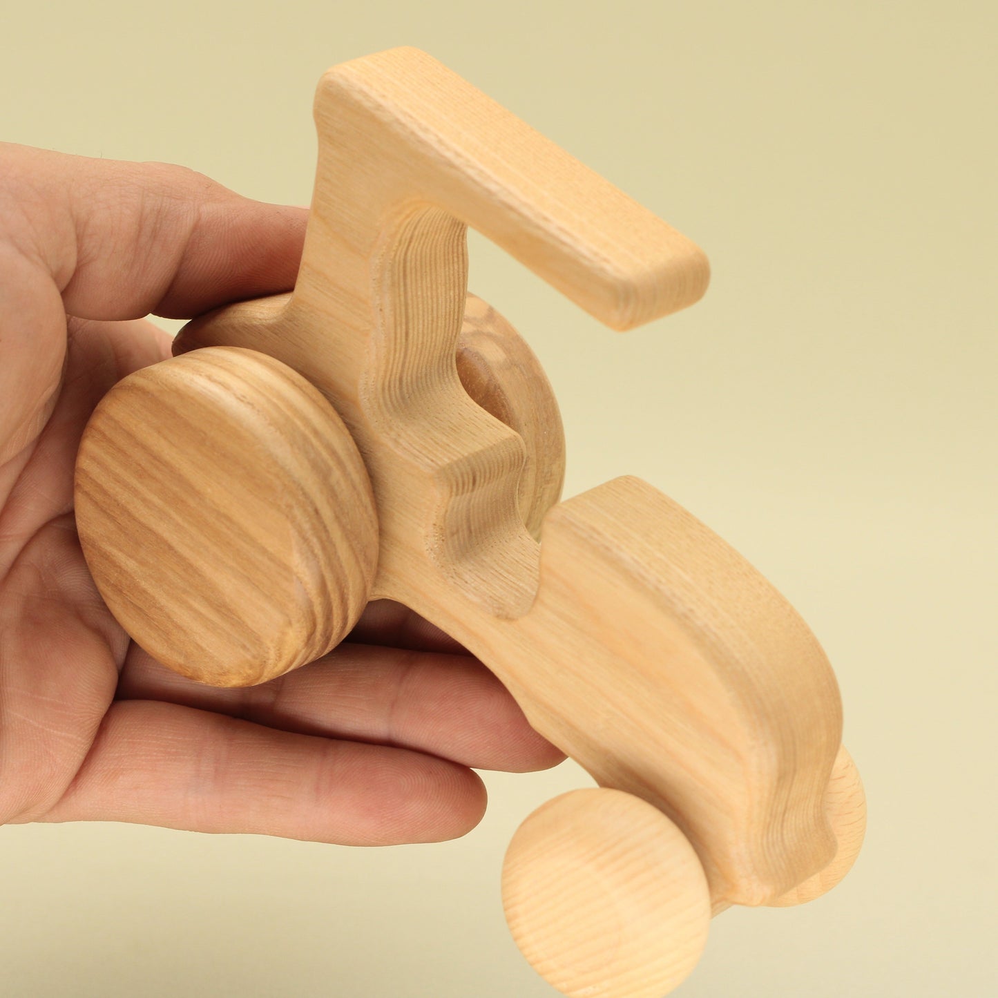 Lotes Toys wooden Eco Natural Tractor TR04