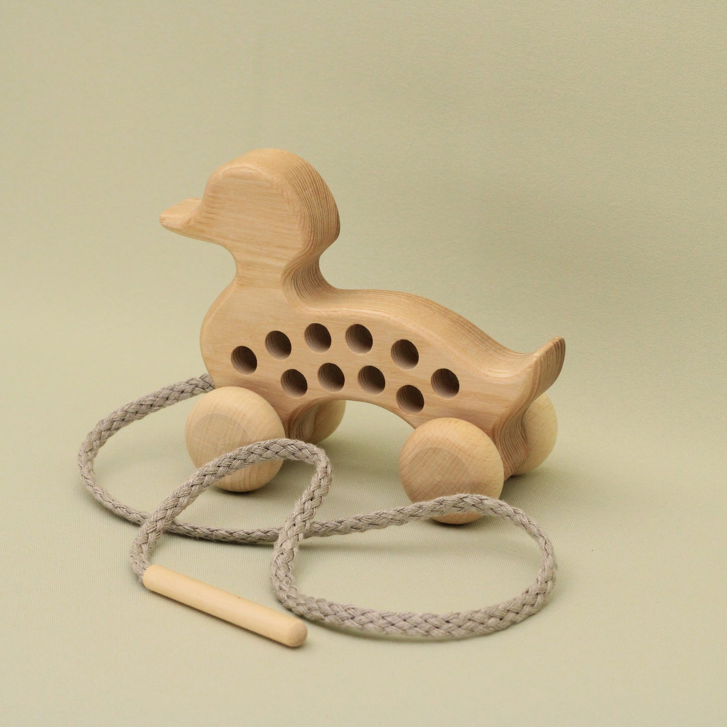 Lotes Toys Natural Wooden Threading Lacing Duck TT53