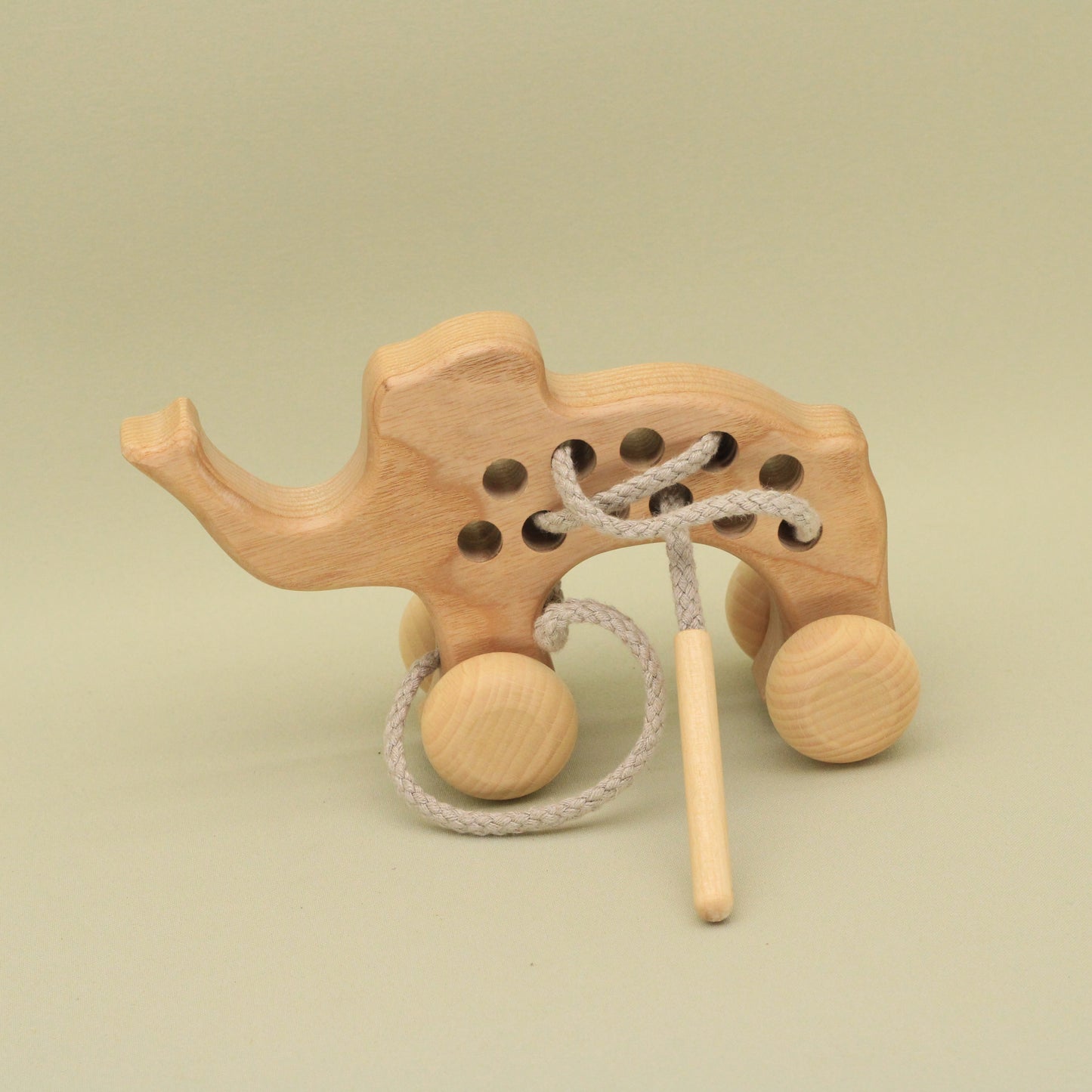 Lotes Toys Natural Wooden Threading Lacing Elephant TT56