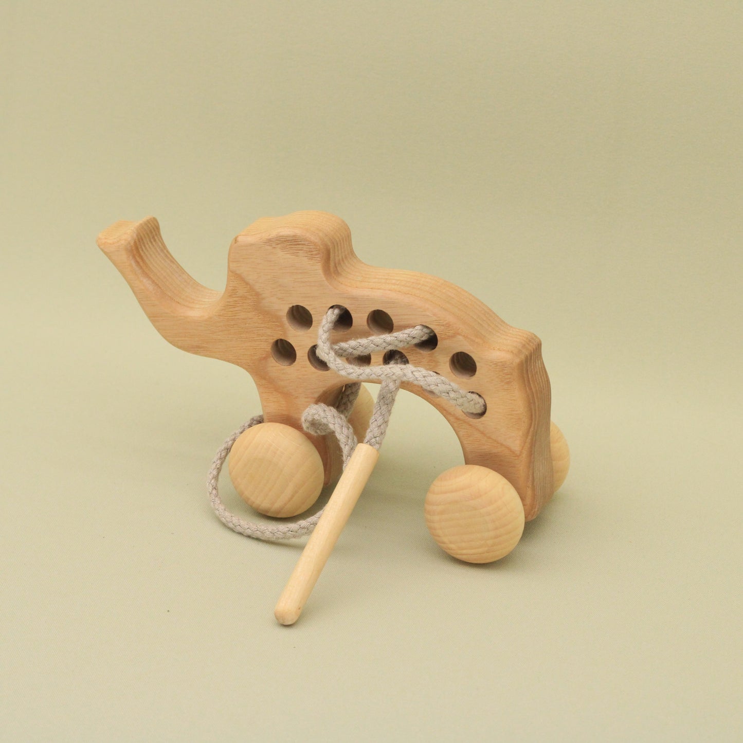 Lotes Toys Natural Wooden Threading Lacing Elephant TT56