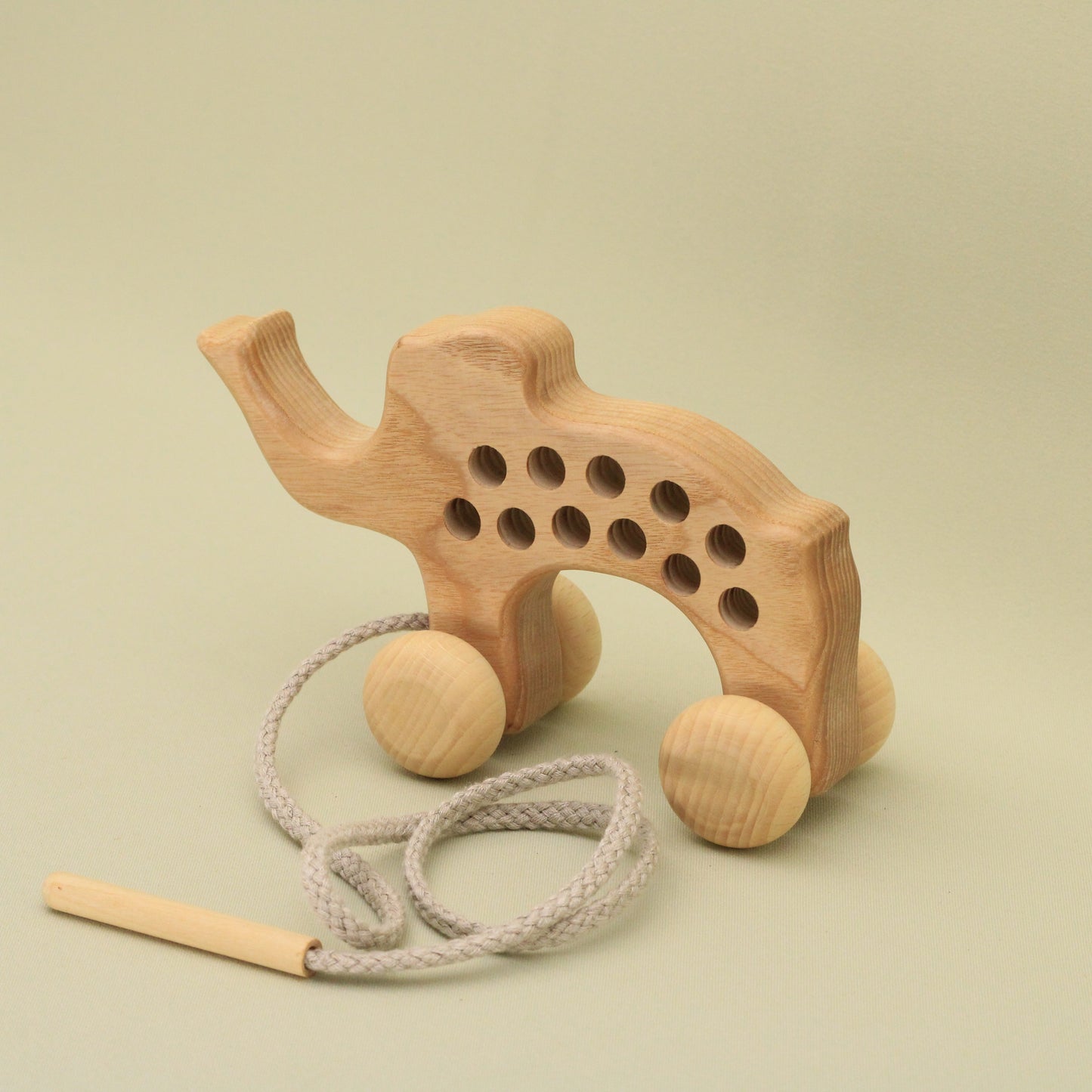 Lotes Toys Natural Wooden Threading Lacing Elephant TT56
