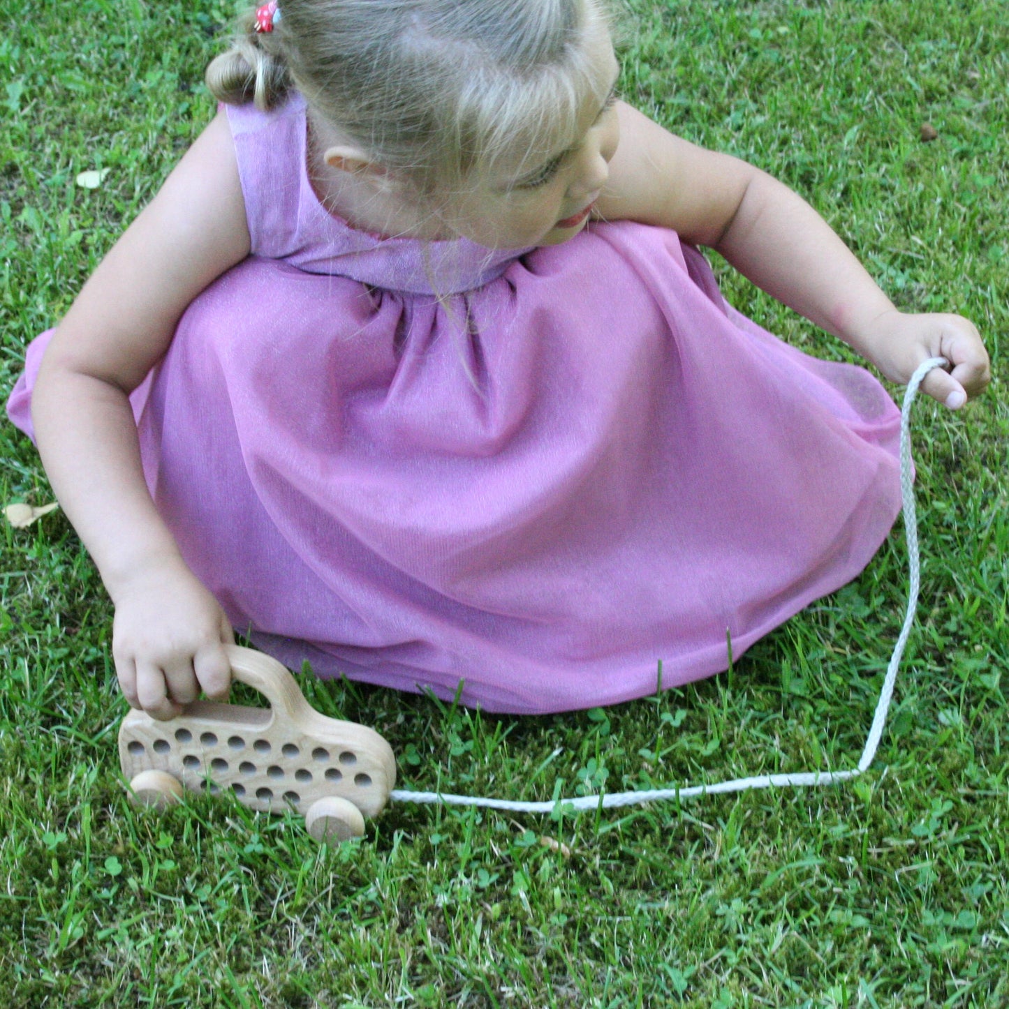 Lotes Toys Natural Wooden Threading Lacing Car TT61