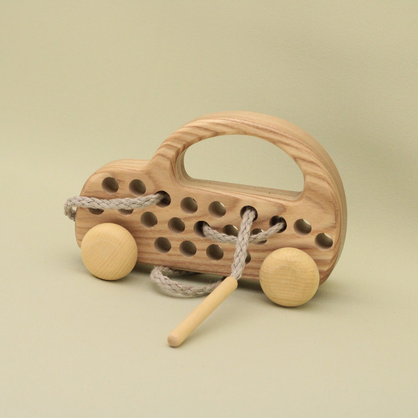 Lotes Toys Natural Wooden Threading Lacing Elektro-Car TT63
