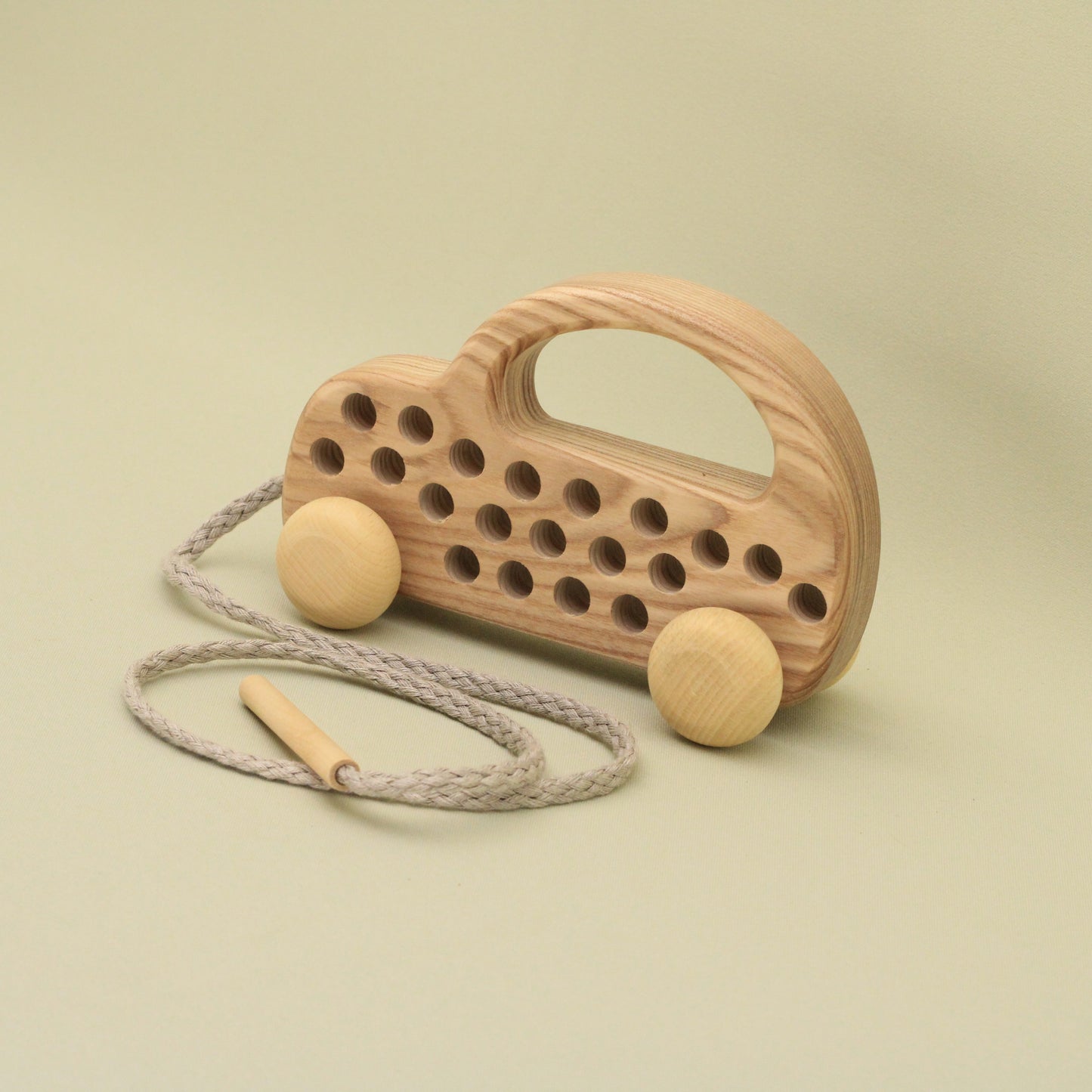 Lotes Toys Natural Wooden Threading Lacing Elektro-Car TT63