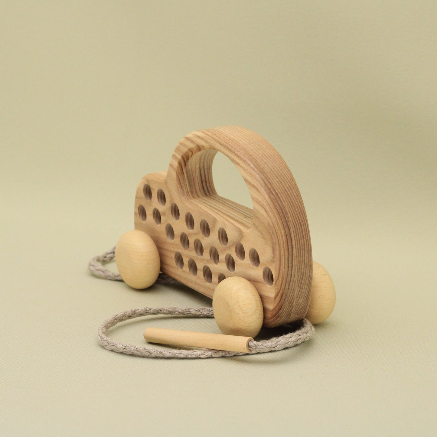 Lotes Toys Natural Wooden Threading Lacing Elektro-Car TT63